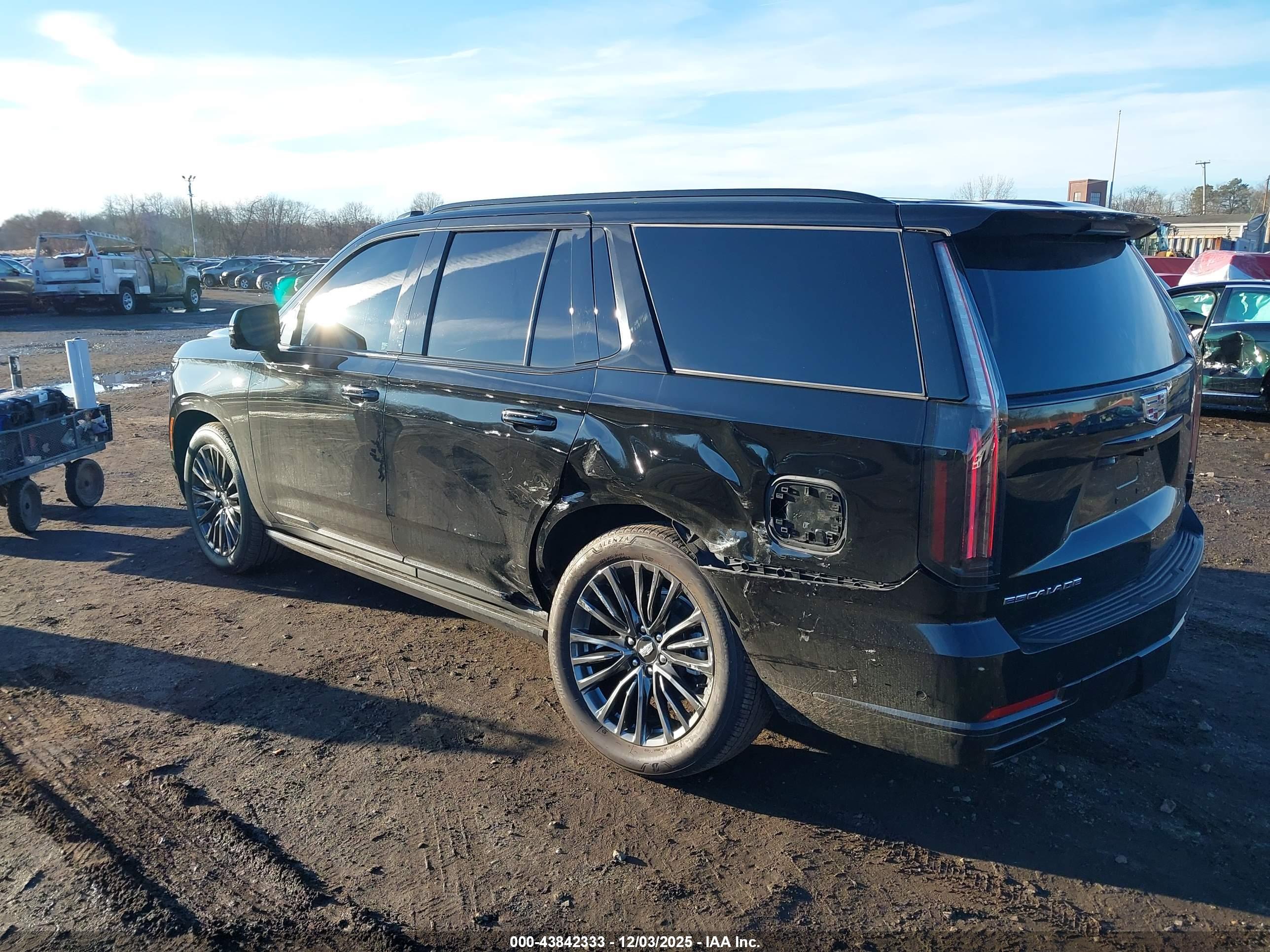 CADILLAC ESCALADE image 6