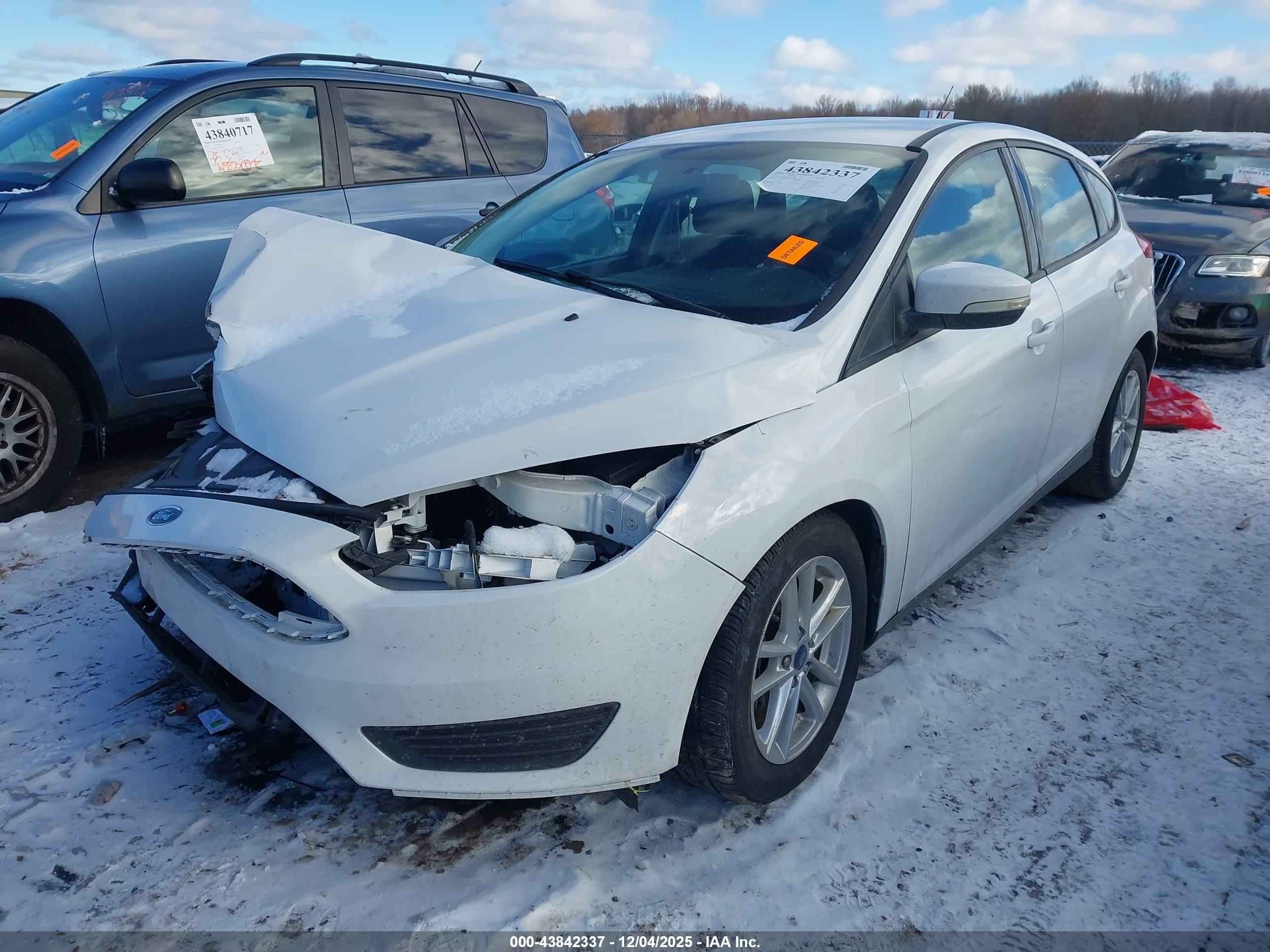 FORD FOCUS image 2