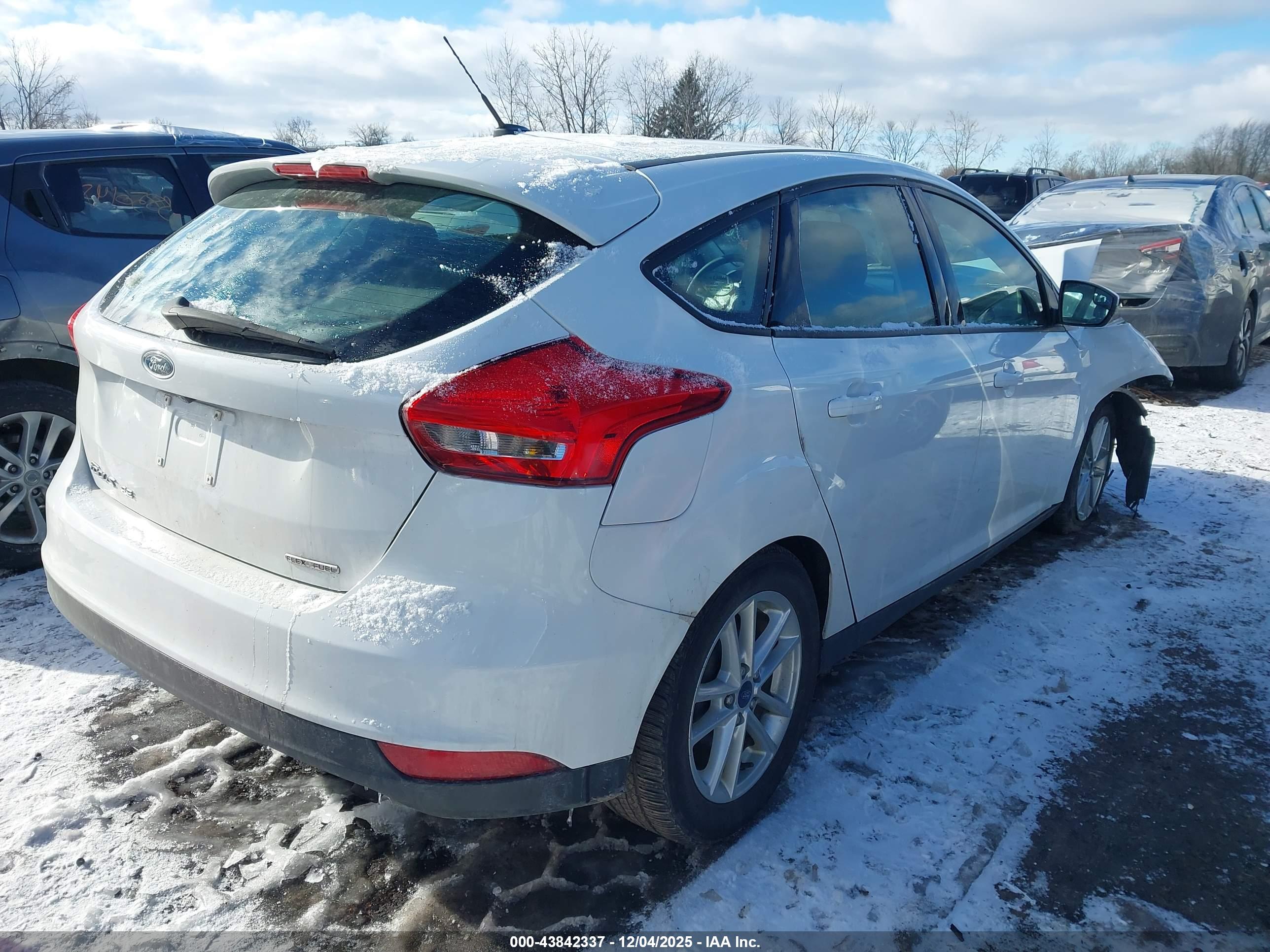 FORD FOCUS image 4