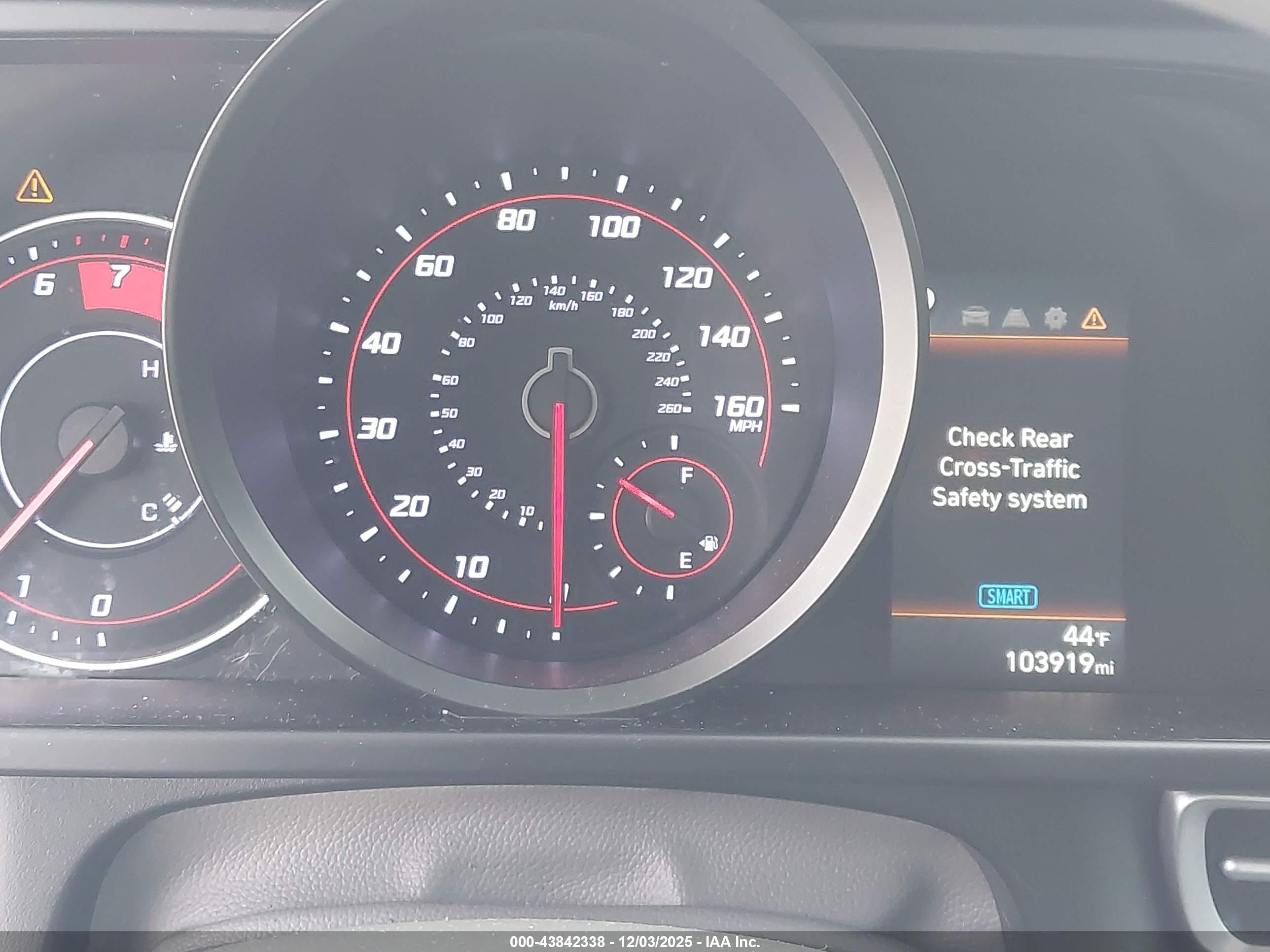 HYUNDAI ELANTRA image 7