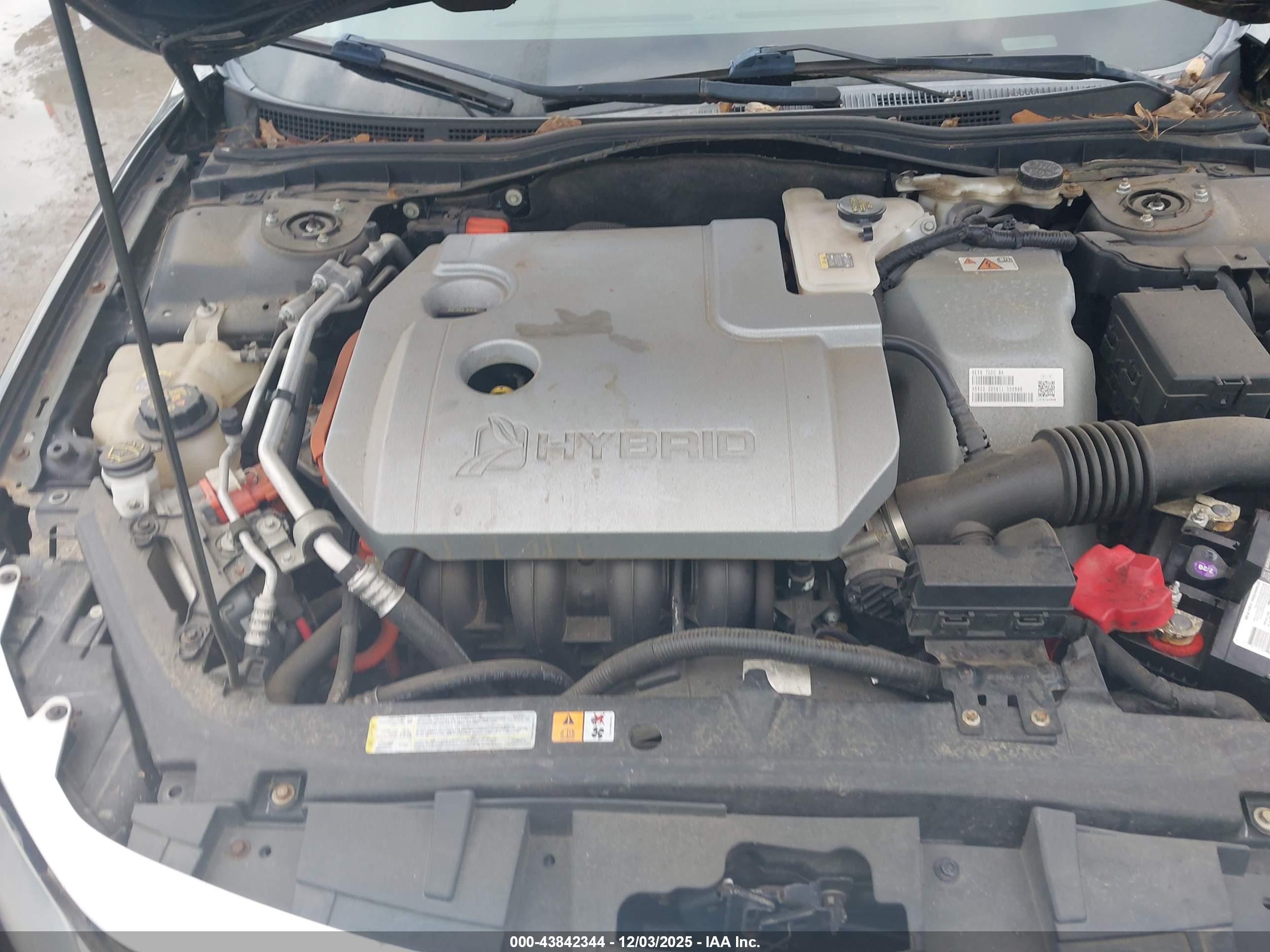 FORD FUSION image 10
