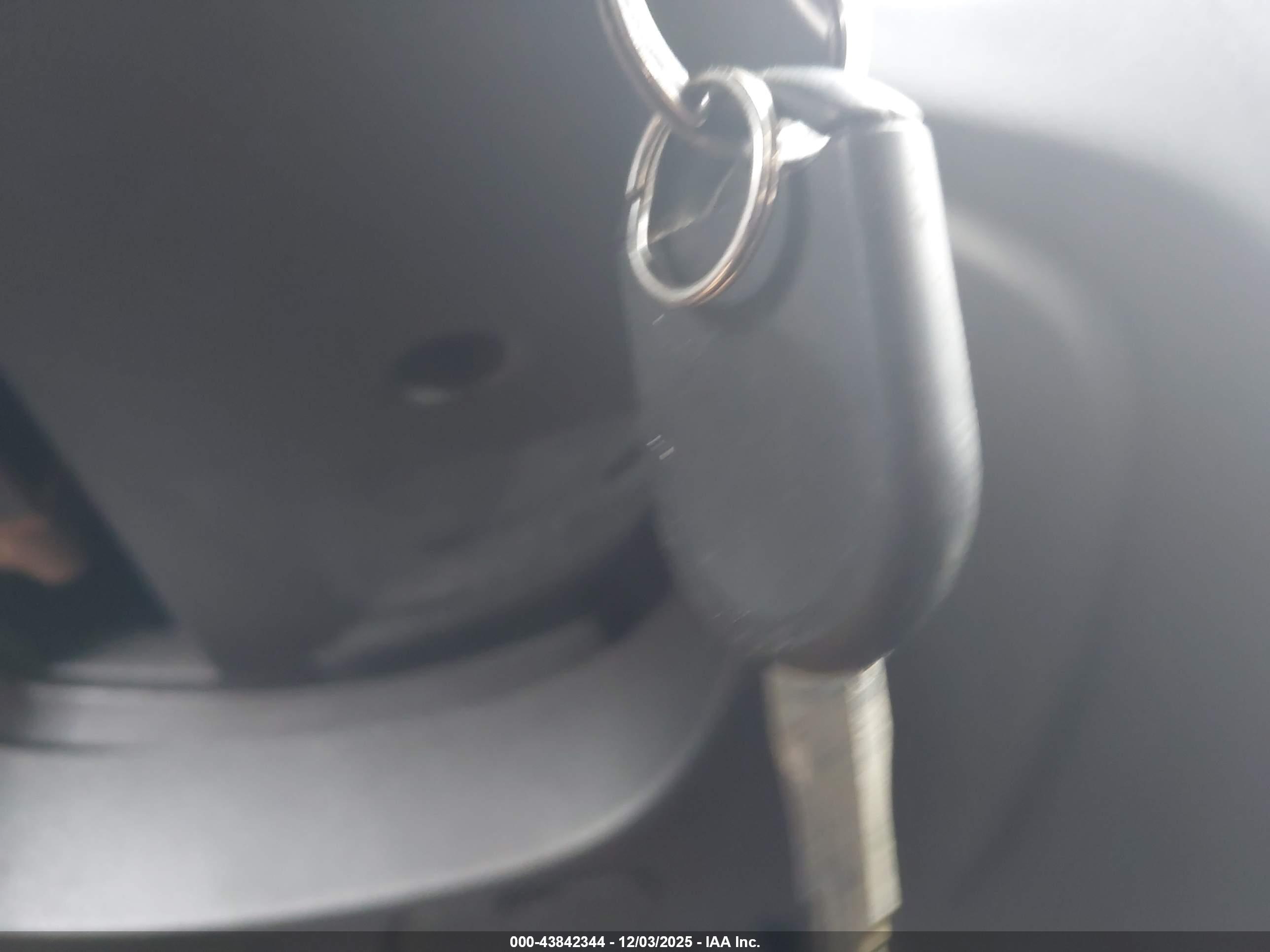 FORD FUSION image 11
