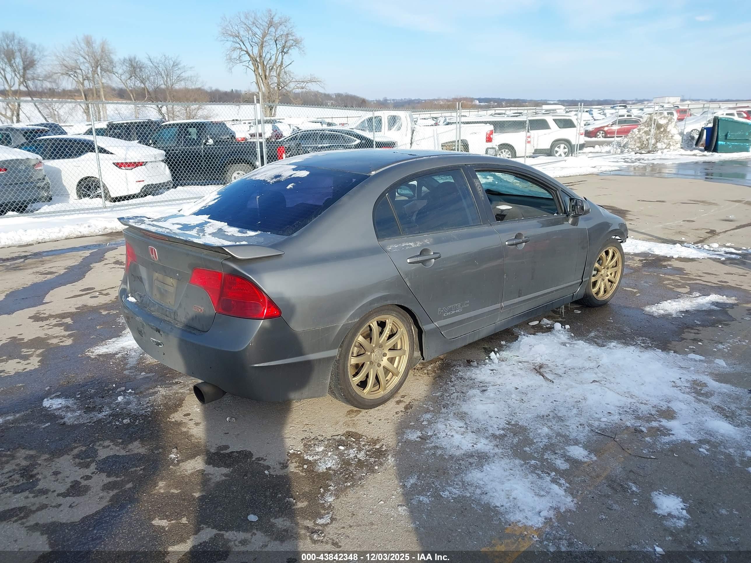 HONDA CIVIC image 4