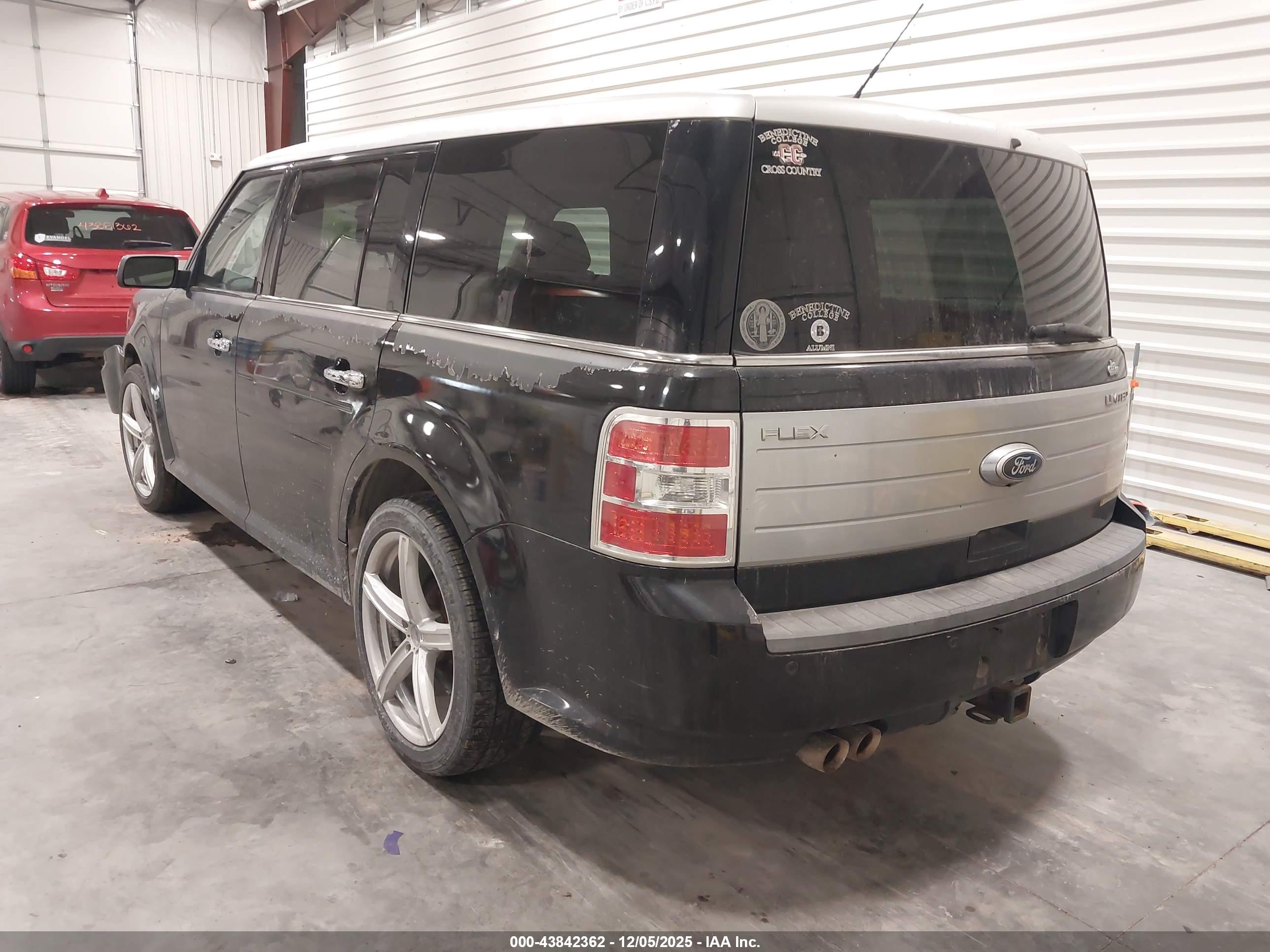 FORD FLEX image 3
