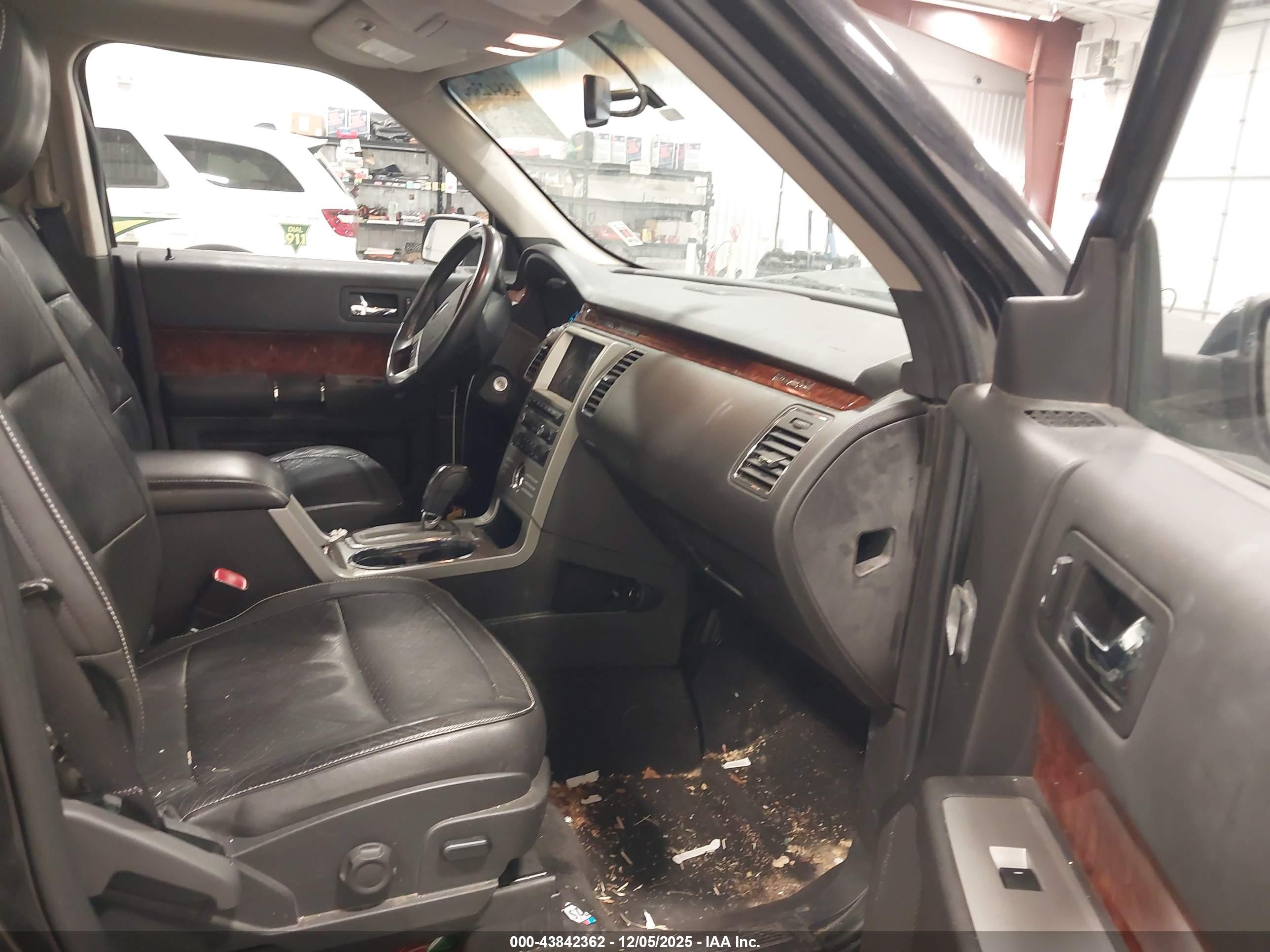 FORD FLEX image 5