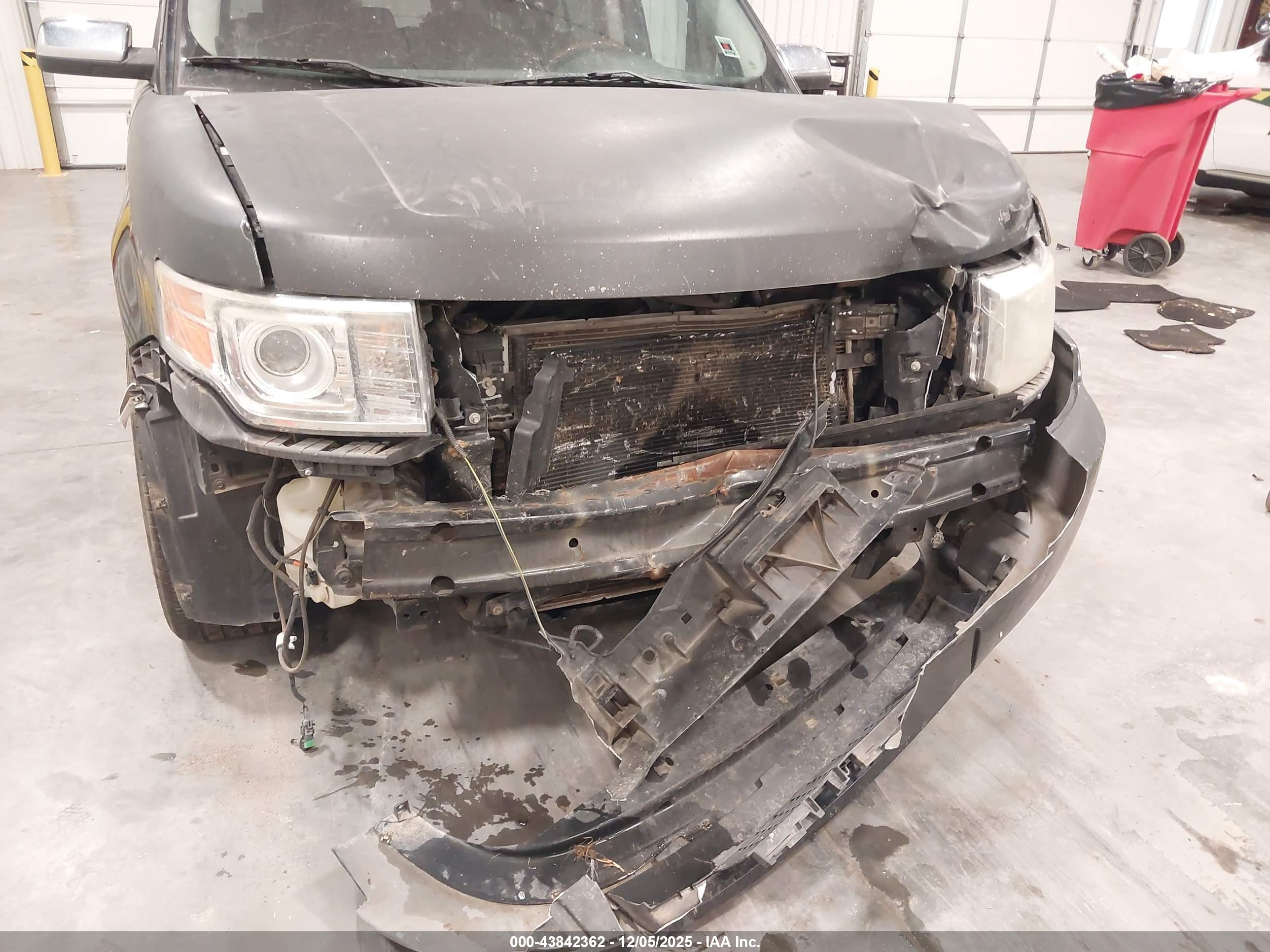 FORD FLEX image 6