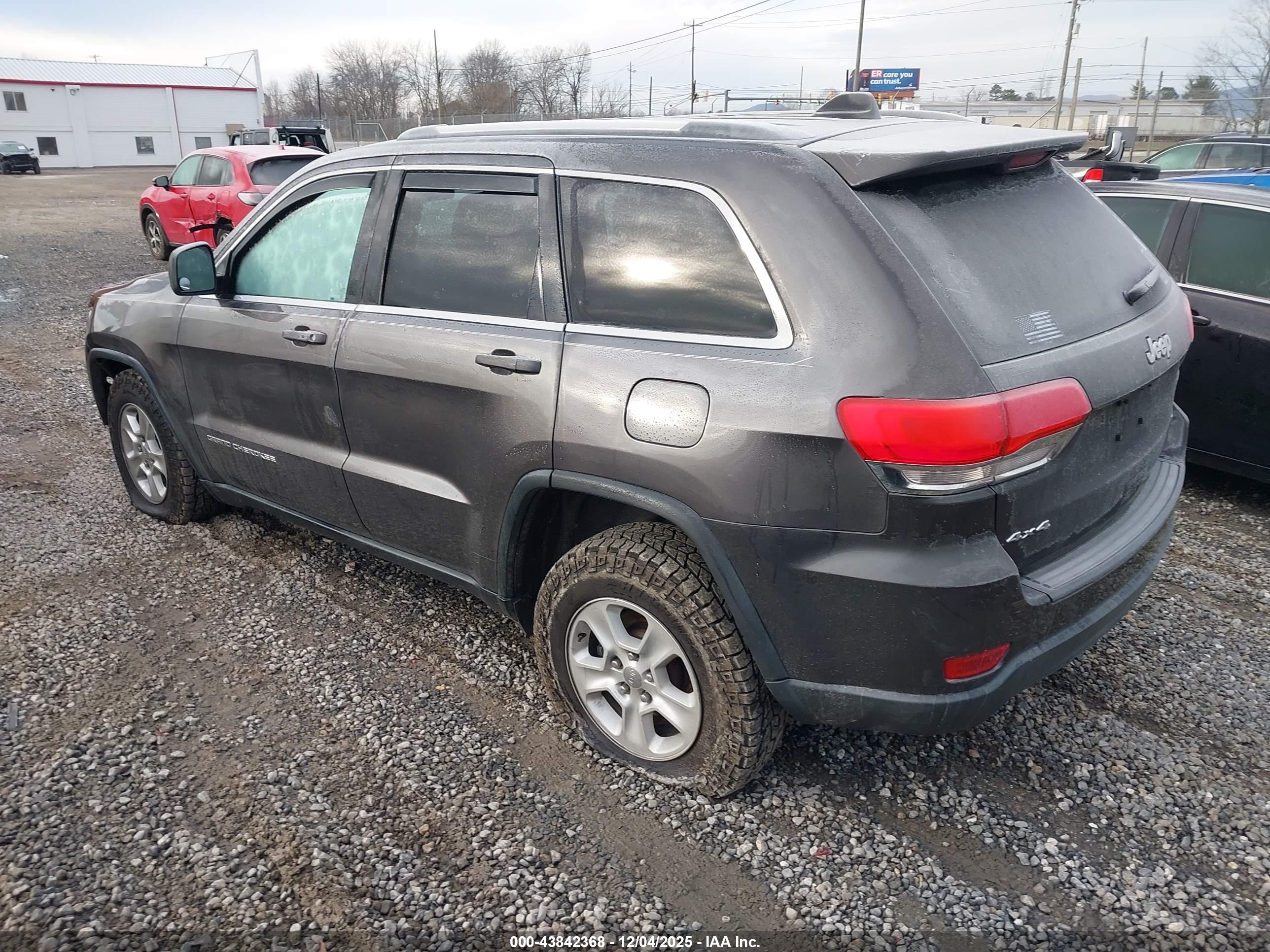 JEEP GRAND image 3