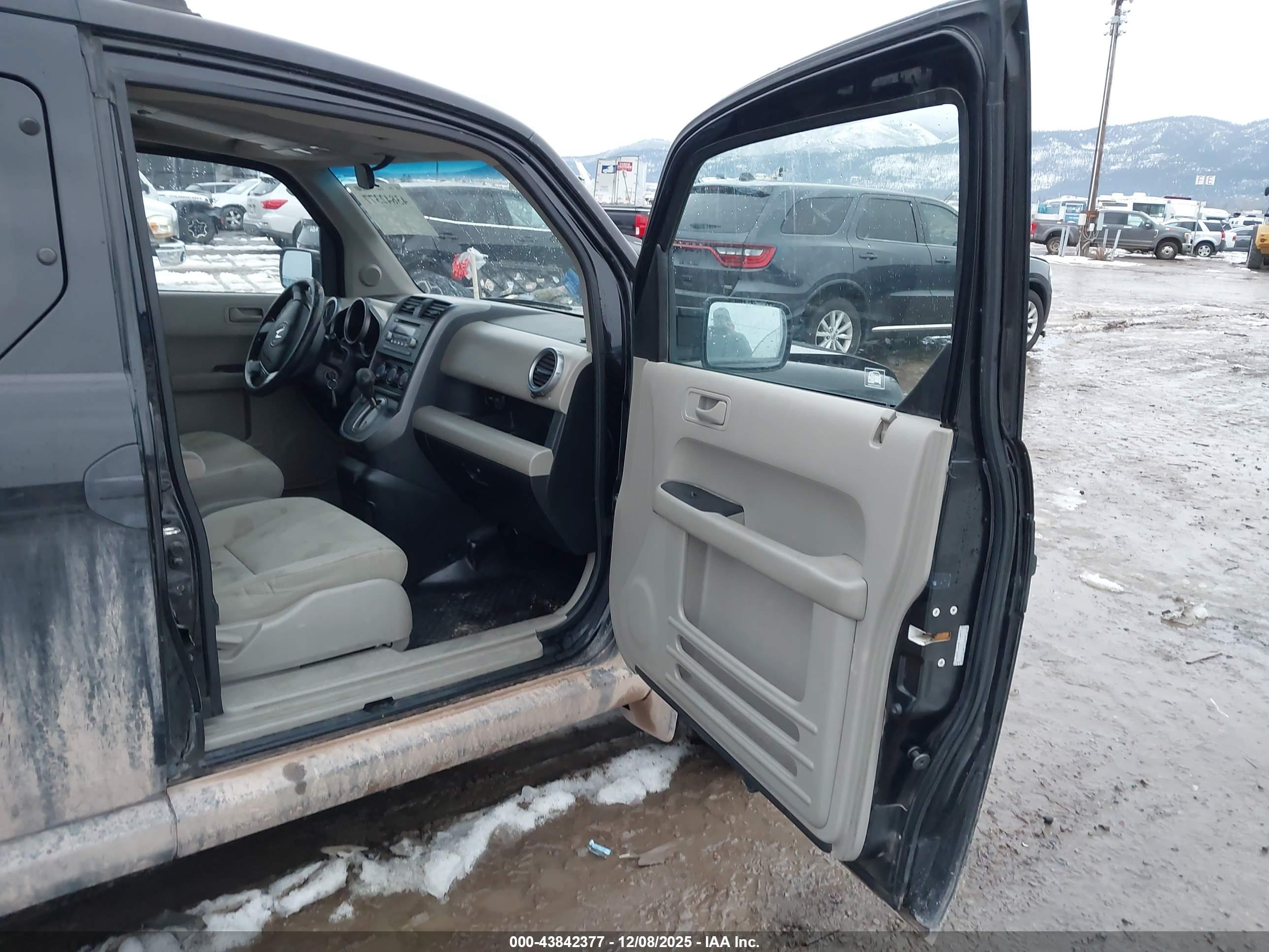 HONDA ELEMENT image 5