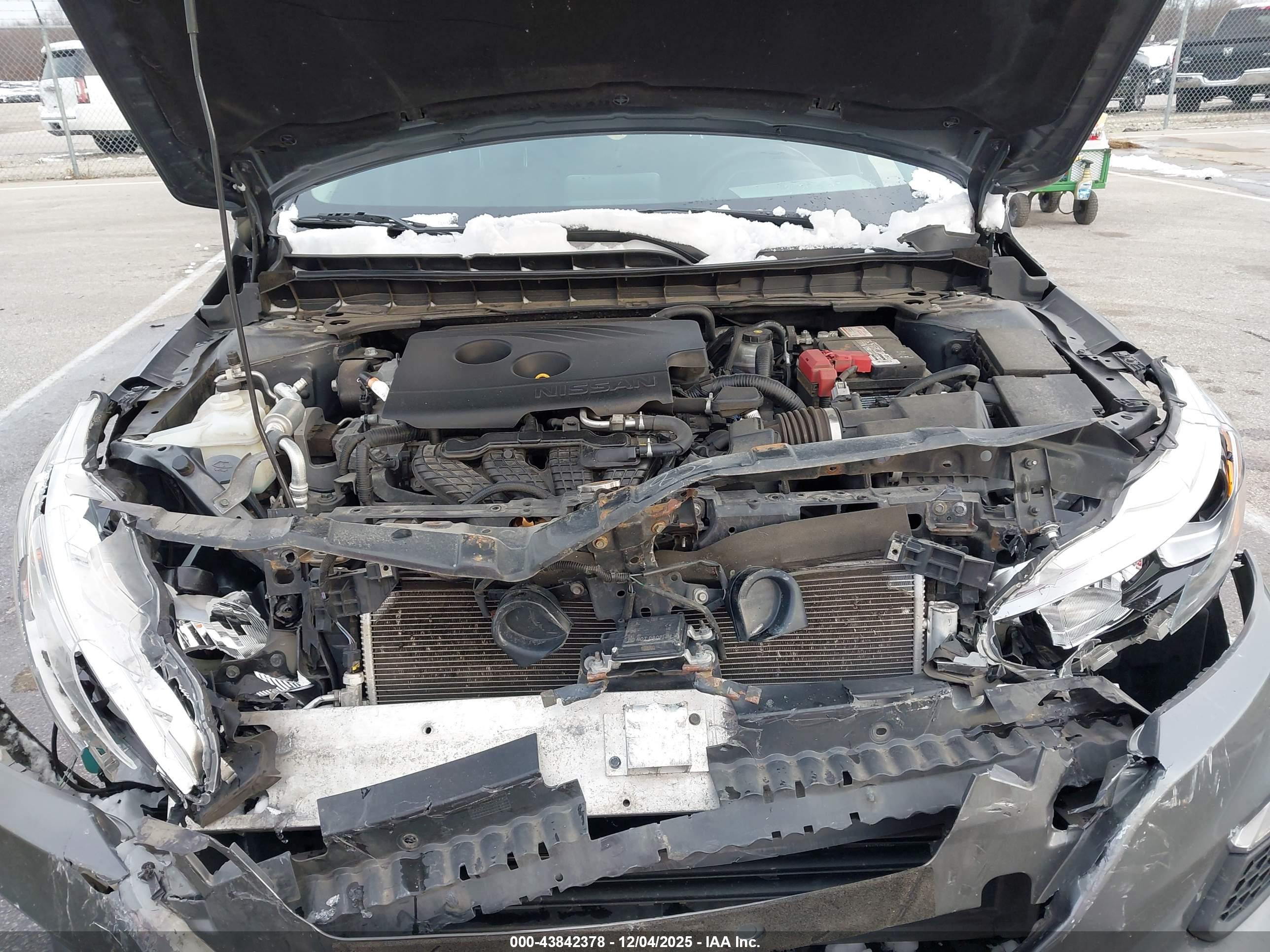 NISSAN ALTIMA image 10