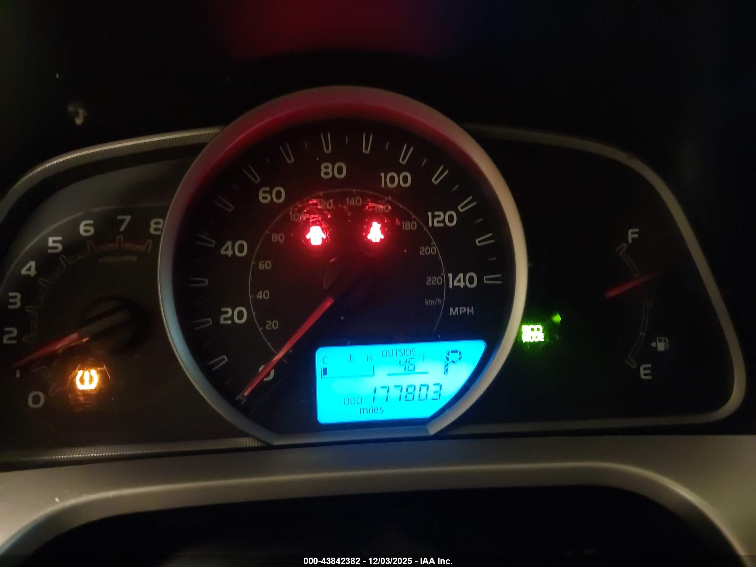 TOYOTA RAV4 image 7
