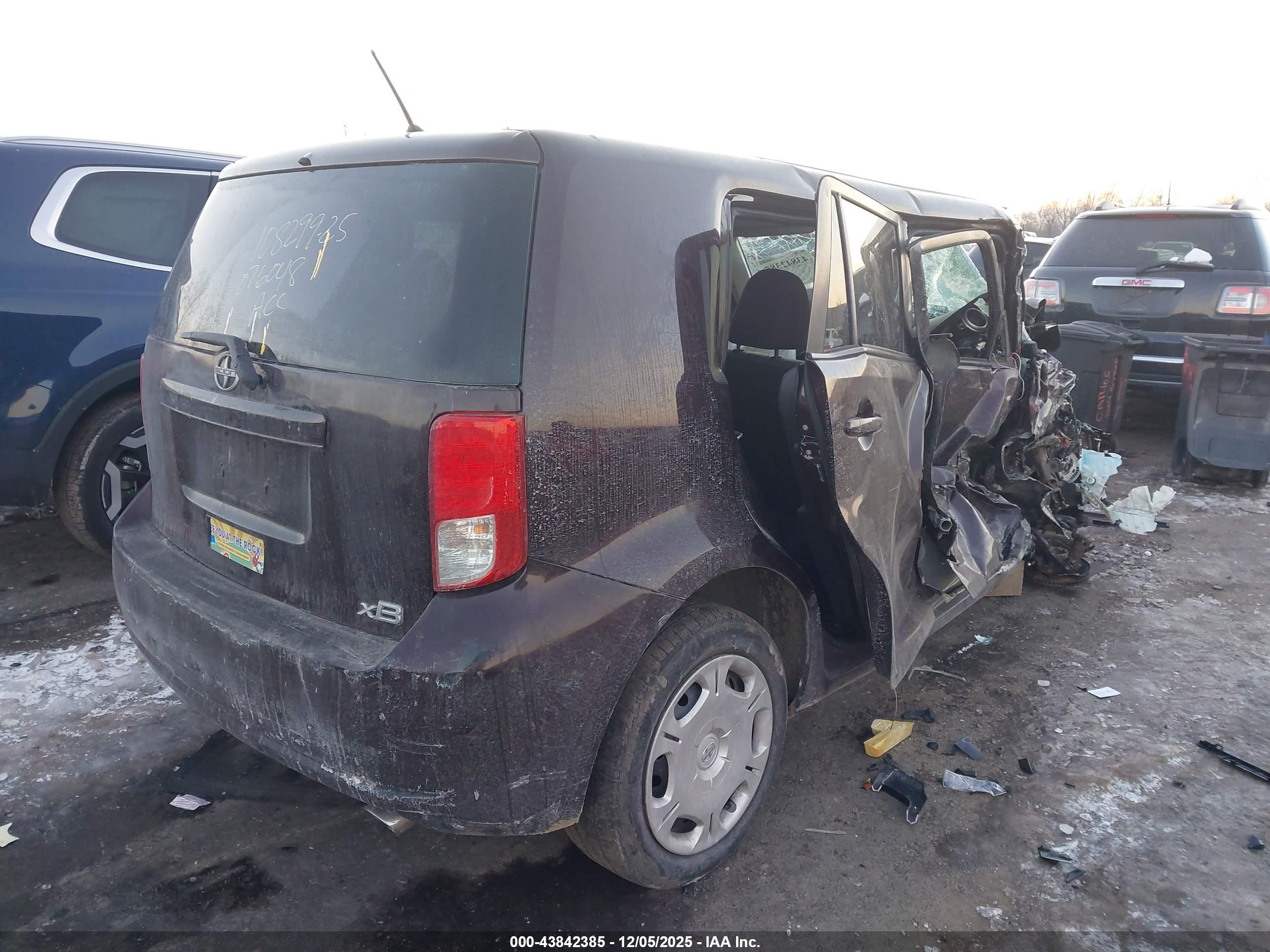 SCION XB image 4