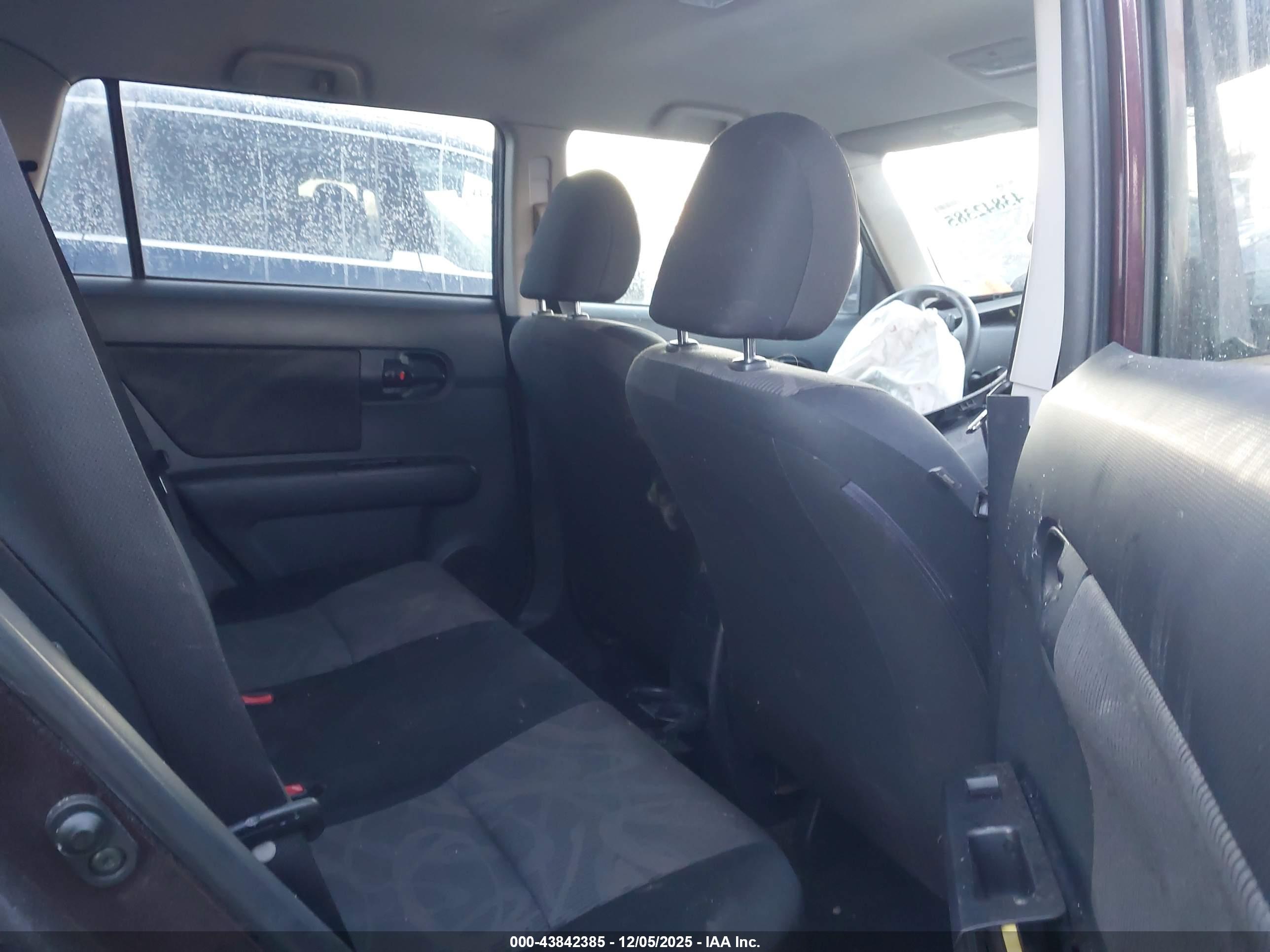 SCION XB image 8