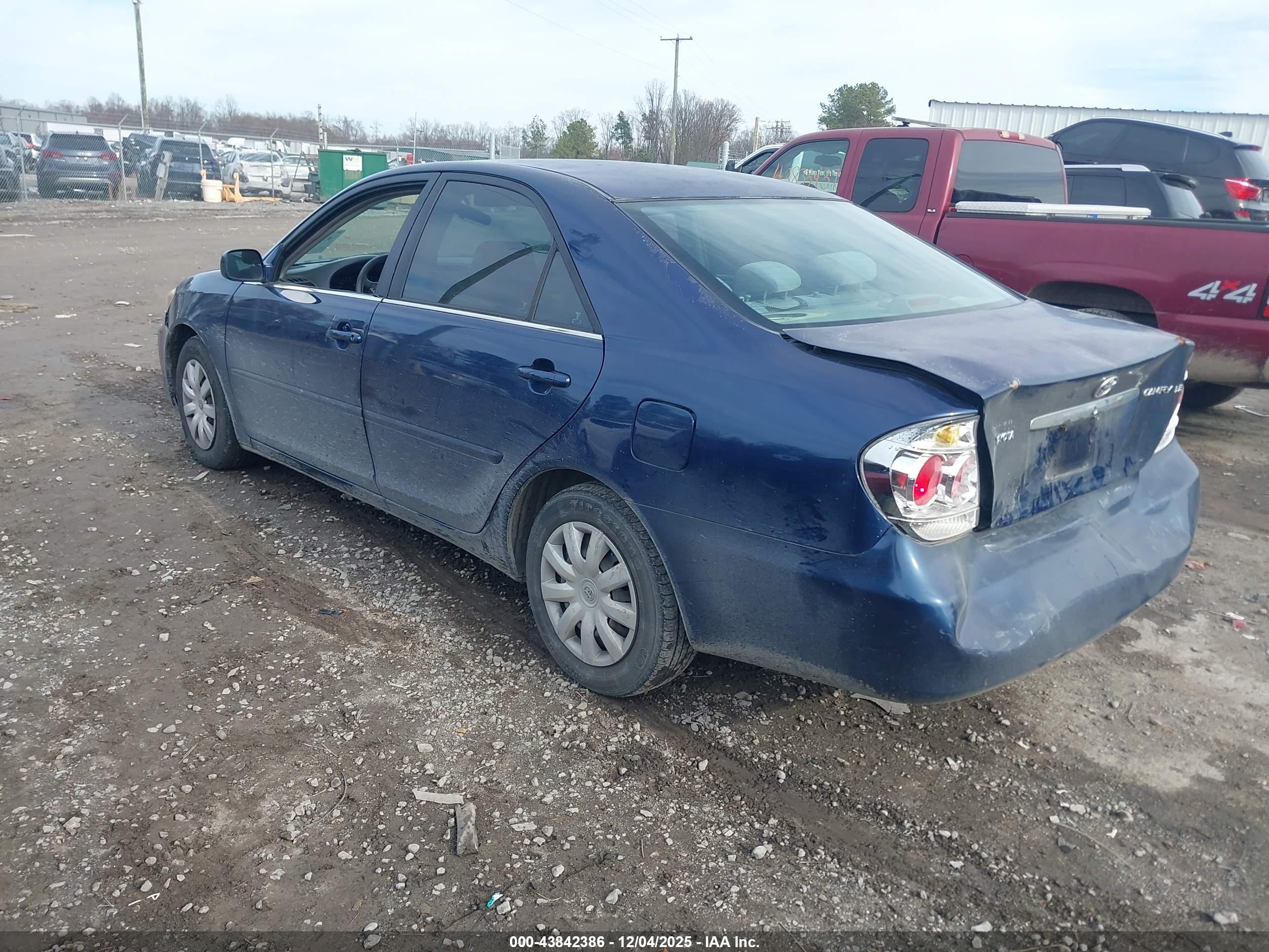 TOYOTA CAMRY image 3