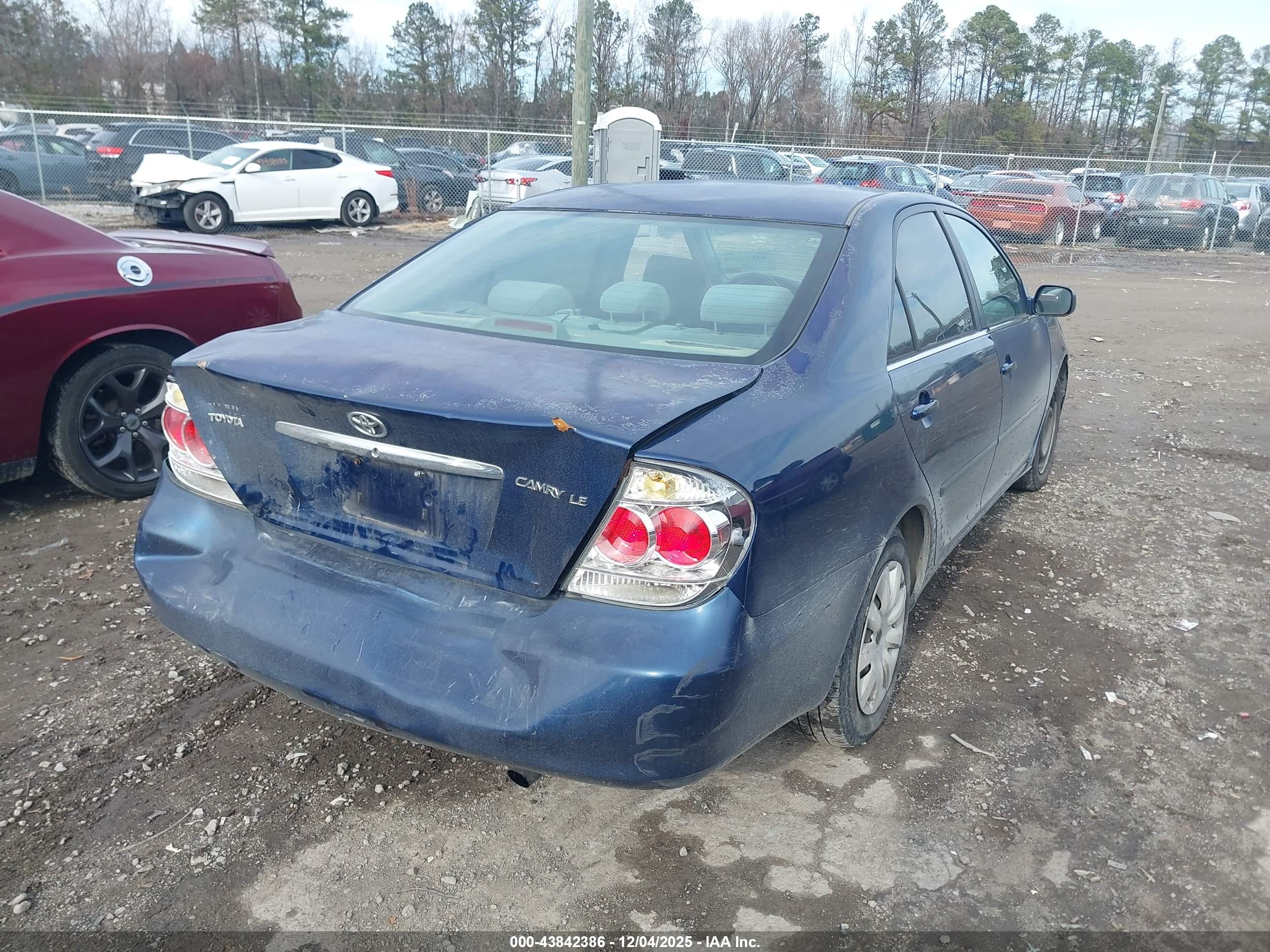 TOYOTA CAMRY image 4