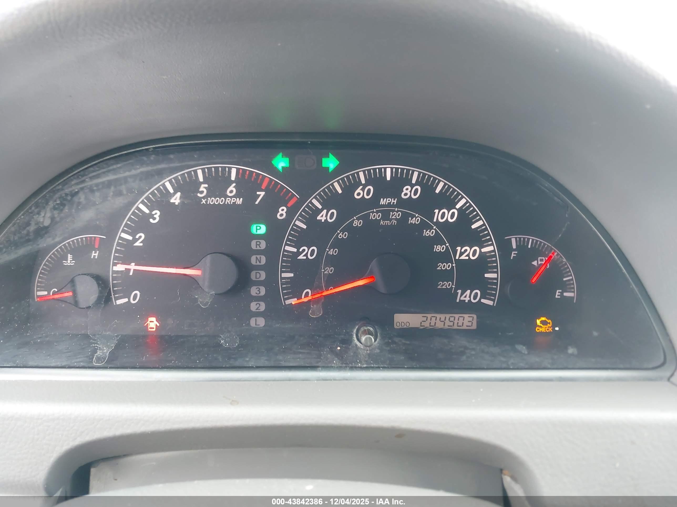 TOYOTA CAMRY image 7