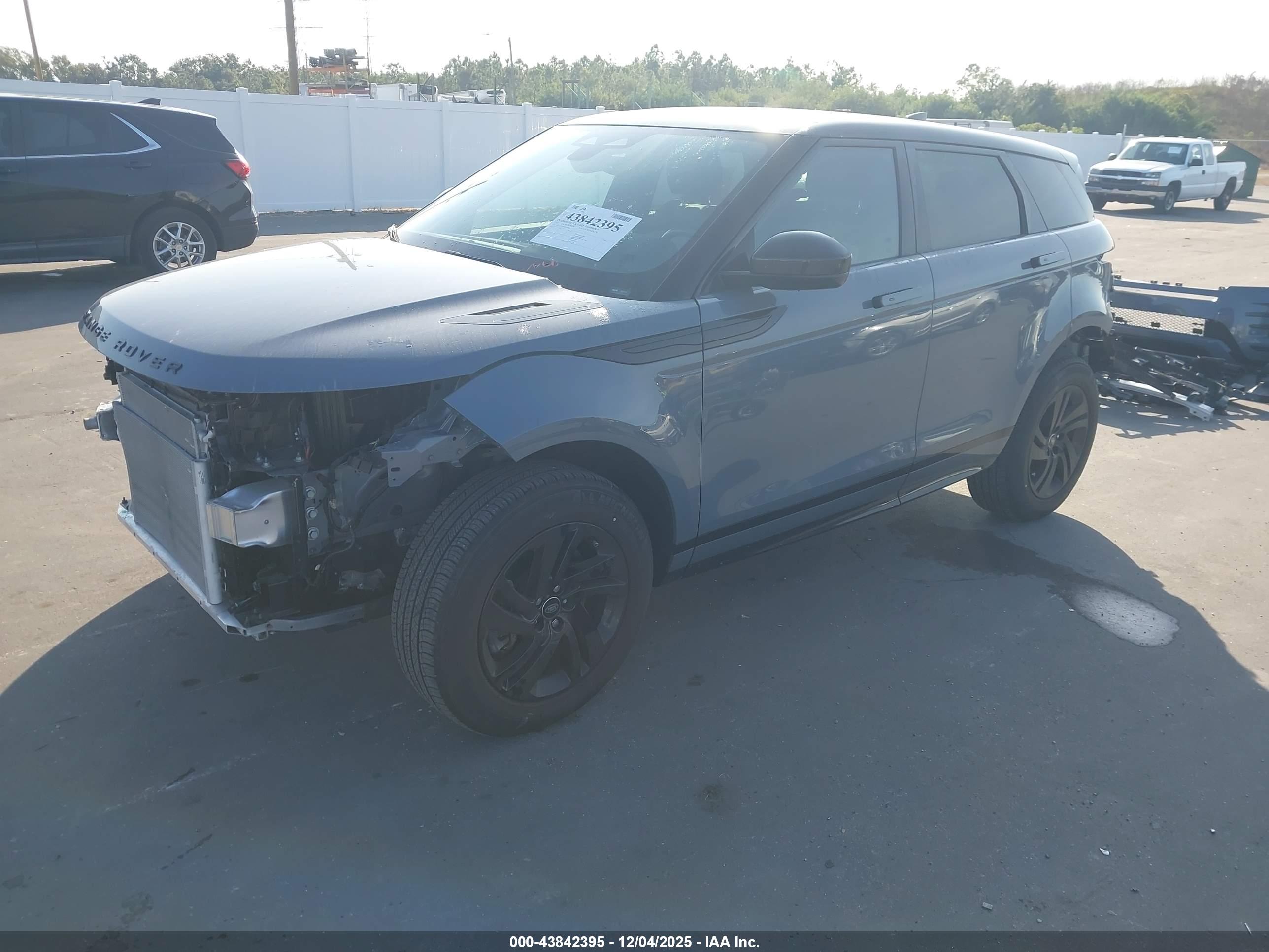LAND ROVER image 2