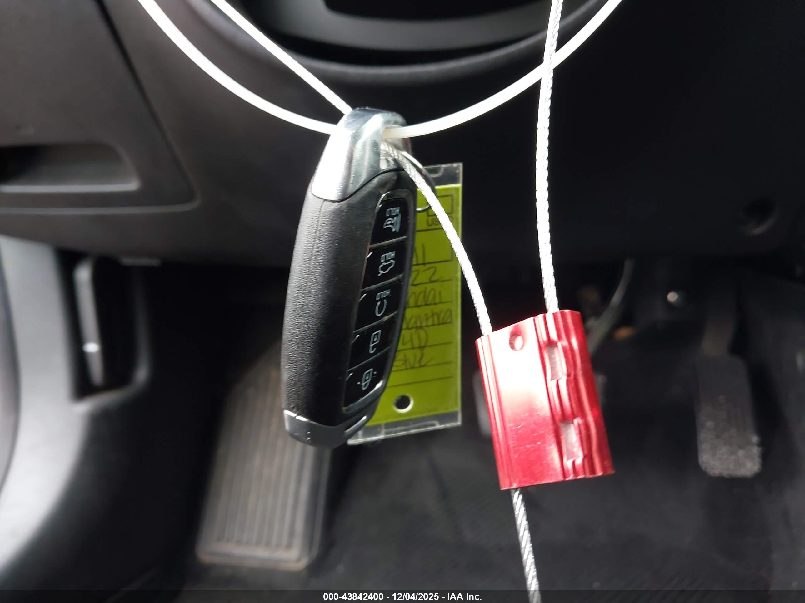HYUNDAI ELANTRA image 11