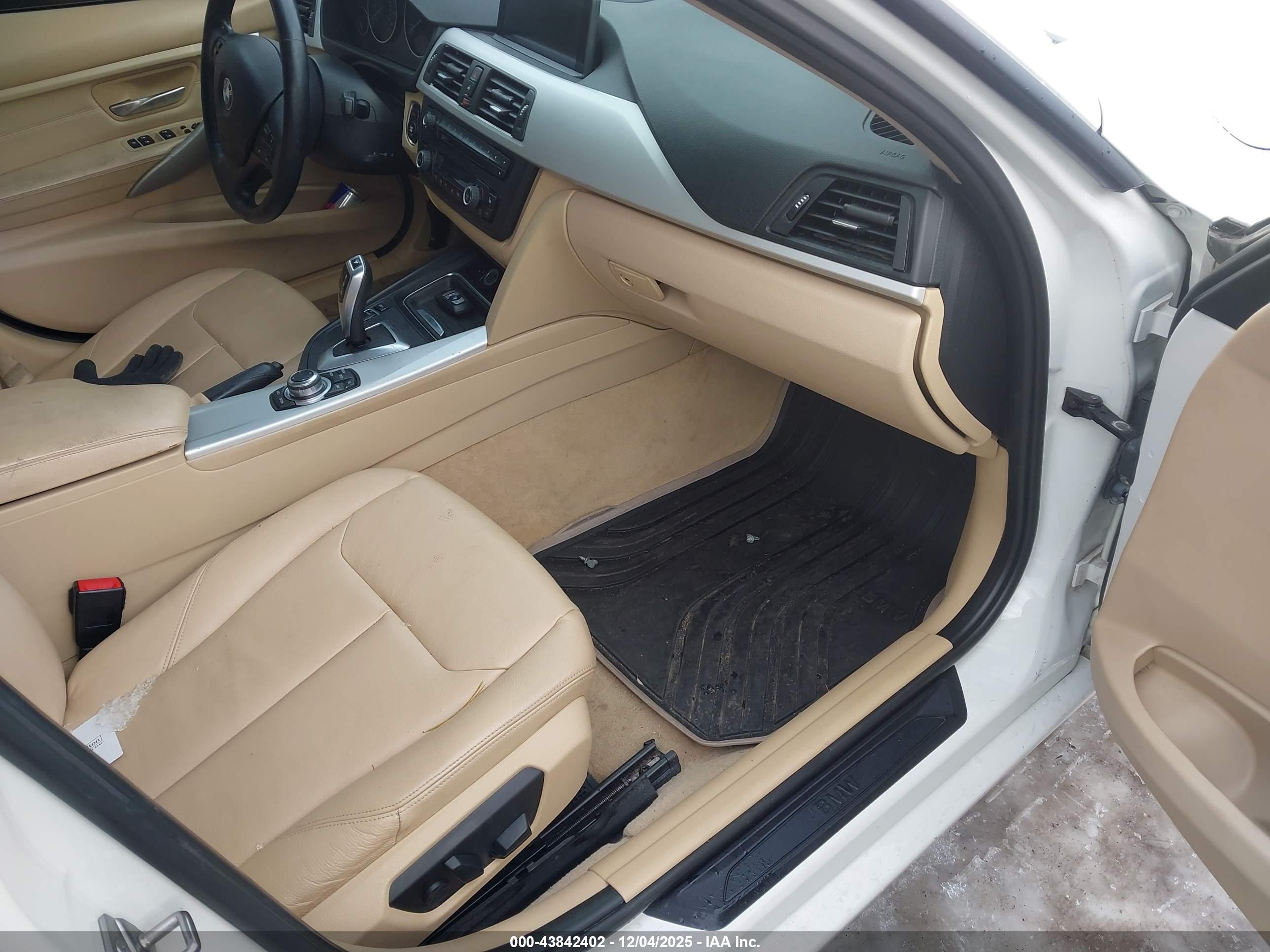 BMW 328I image 5