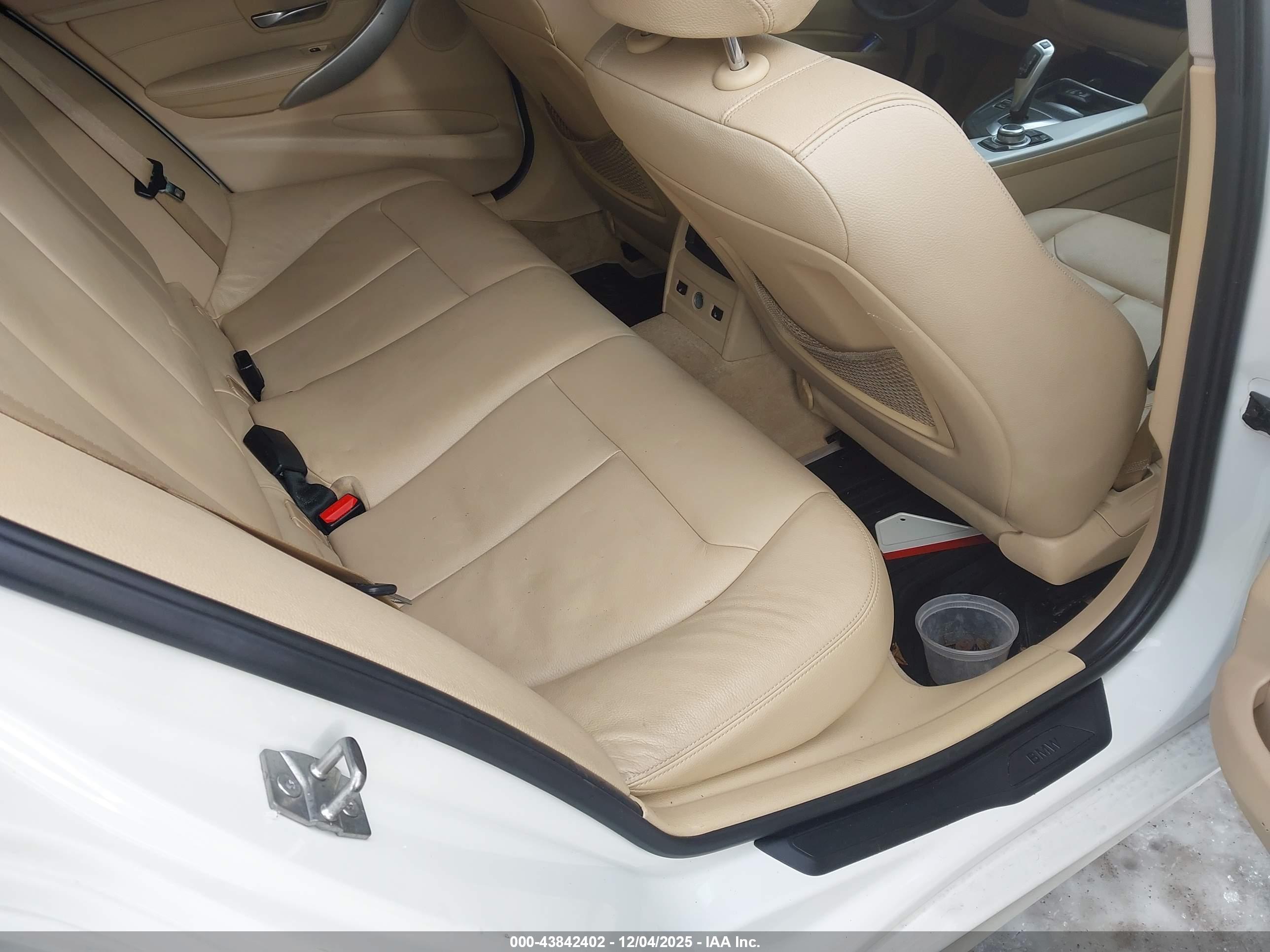 BMW 328I image 8