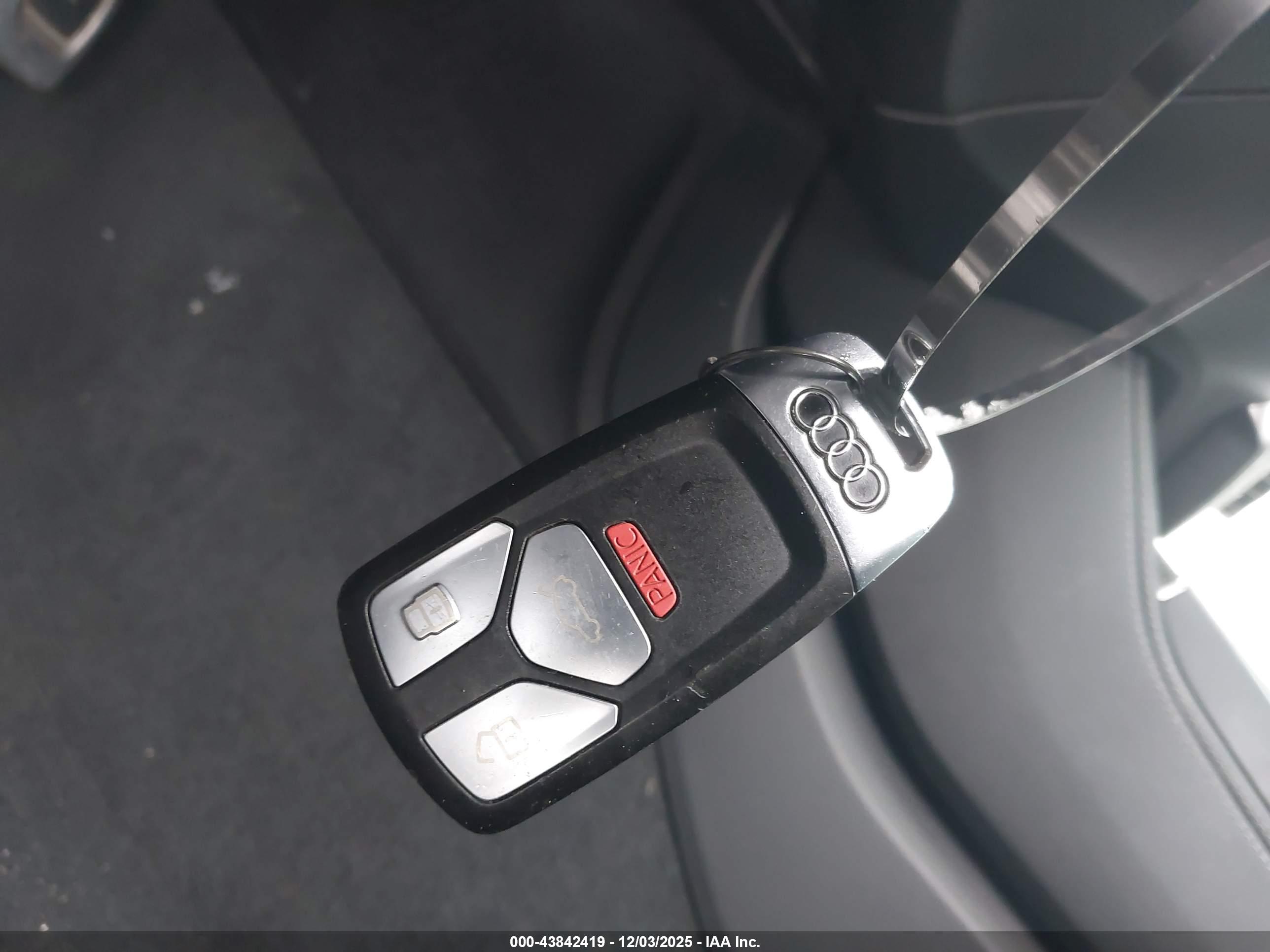 AUDI SQ5 image 11