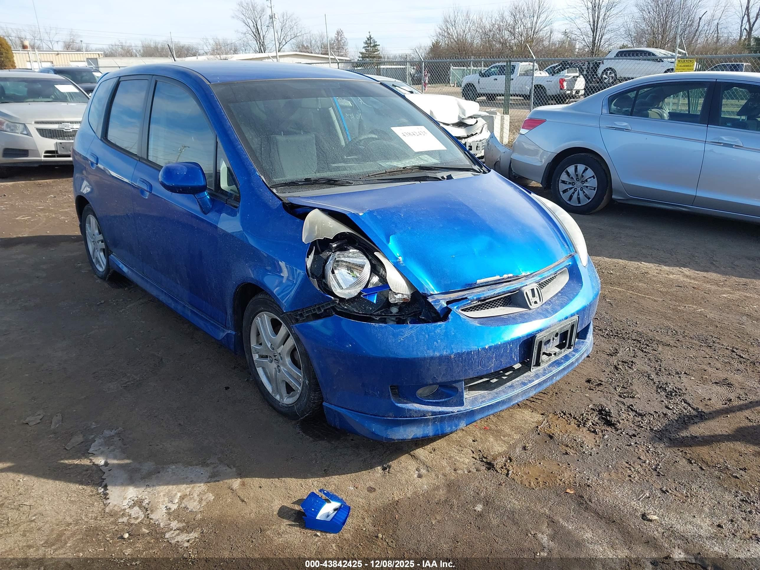 HONDA FIT image 6