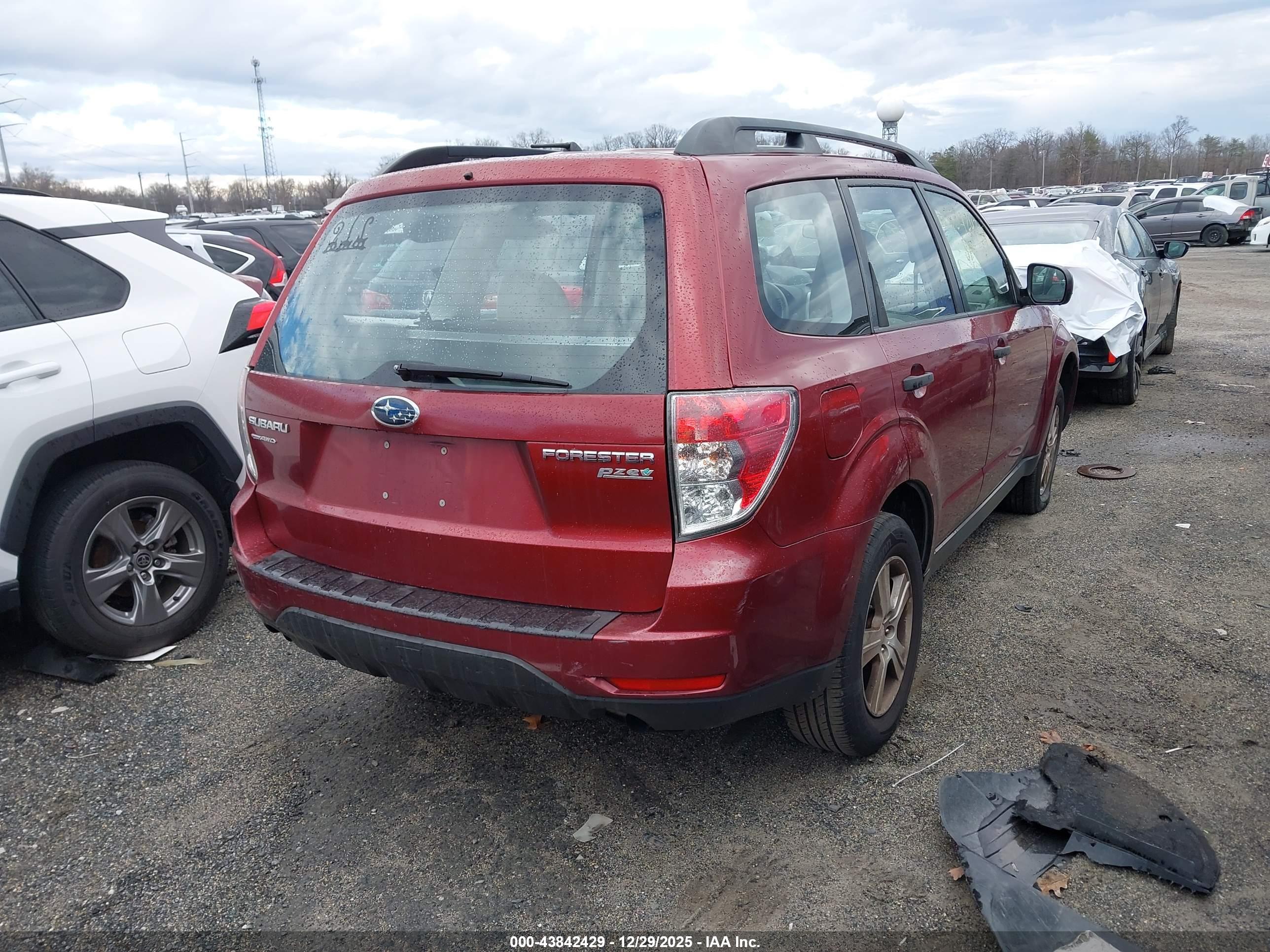 SUBARU FORESTER image 4
