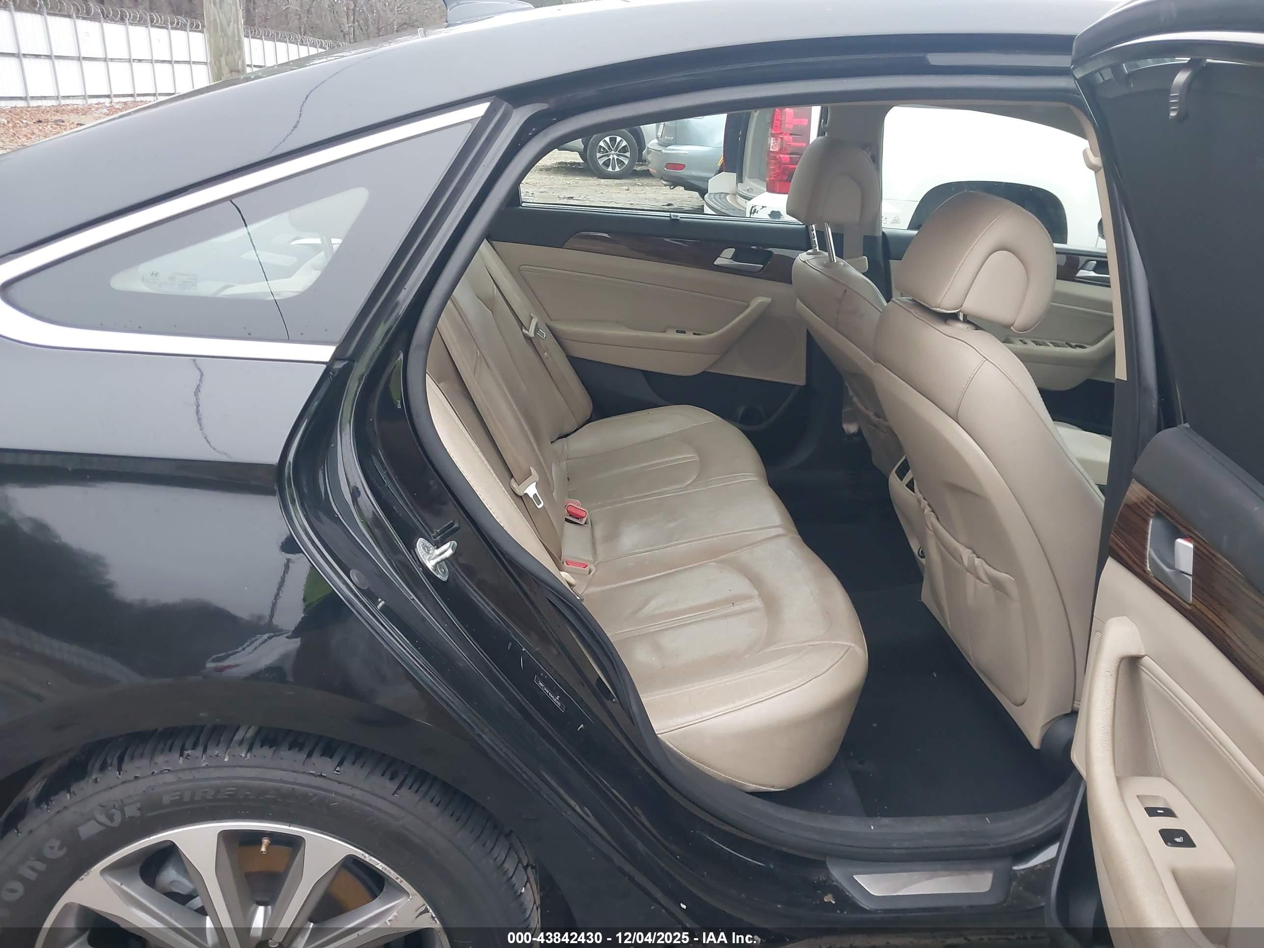 HYUNDAI SONATA image 8