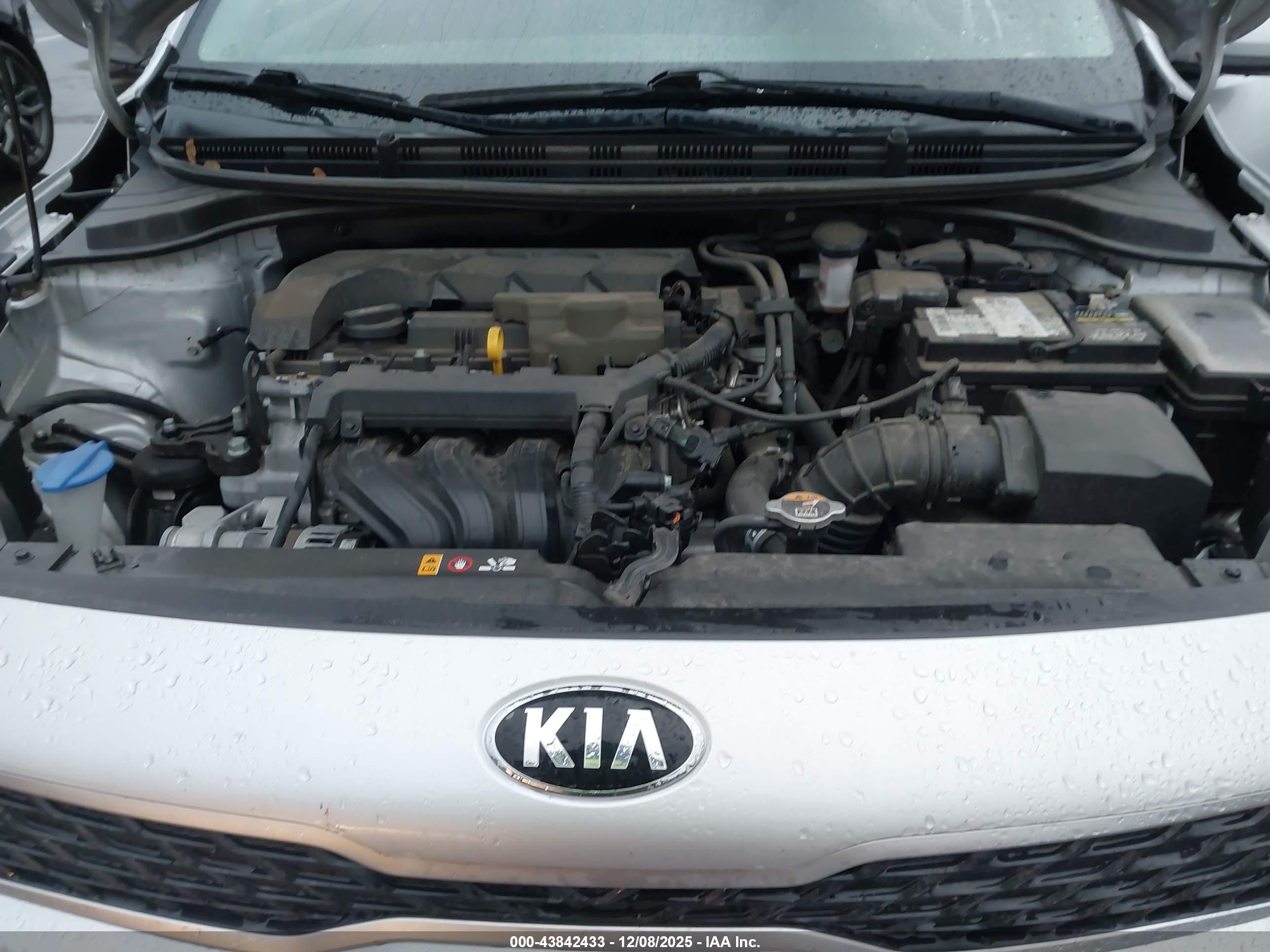 KIA RIO image 10