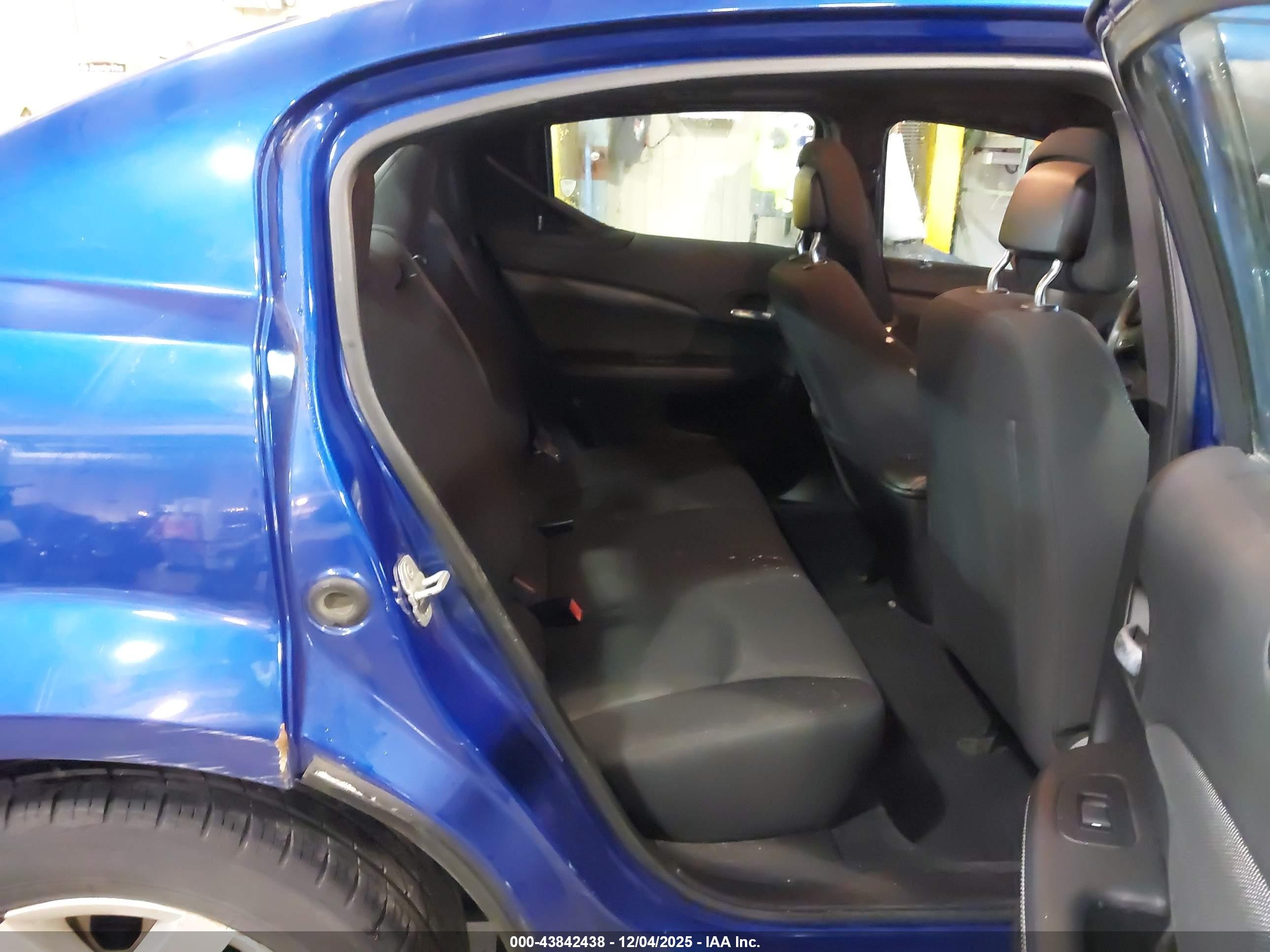 DODGE AVENGER image 8