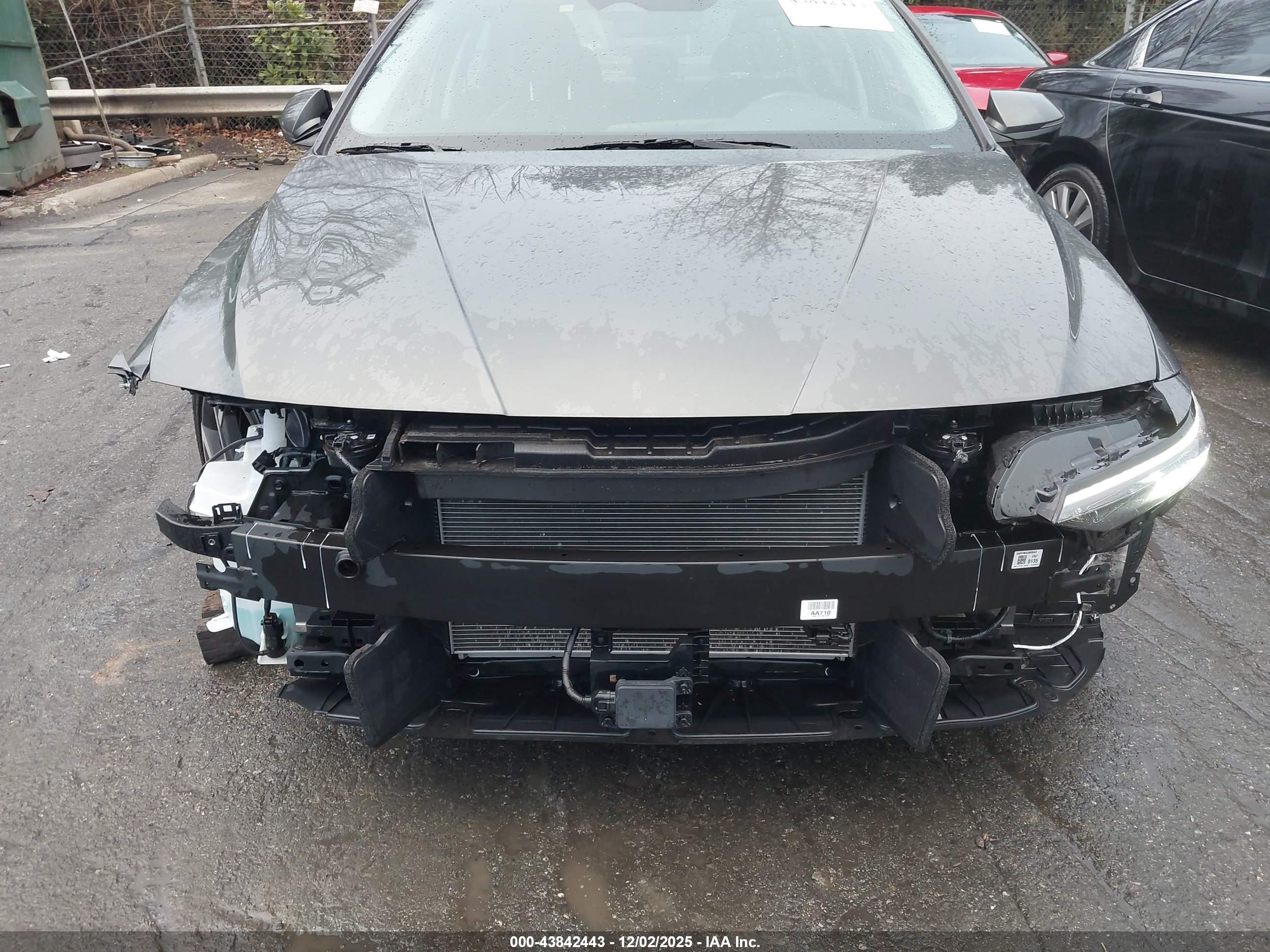 HYUNDAI ELANTRA image 6