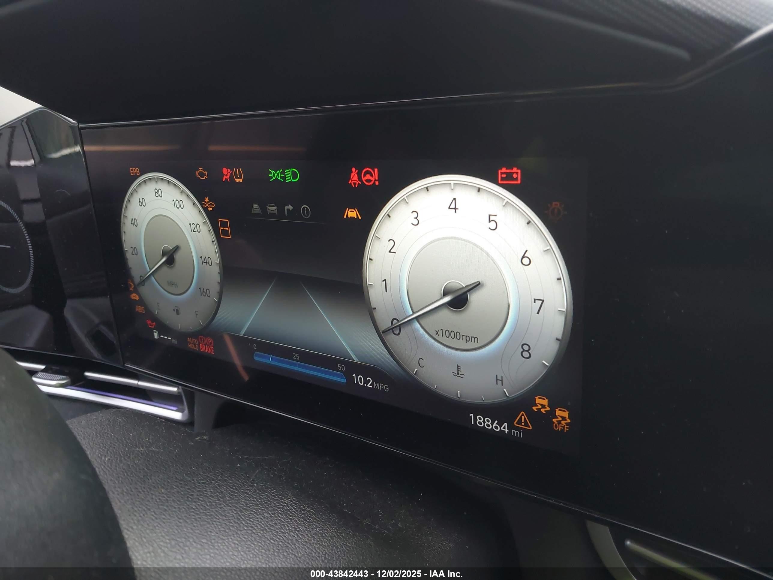 HYUNDAI ELANTRA image 7