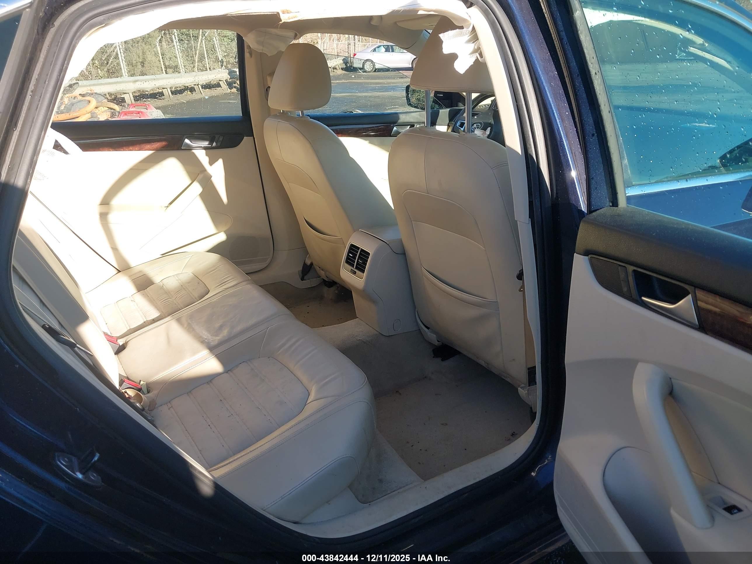 VOLKSWAGEN PASSAT image 8