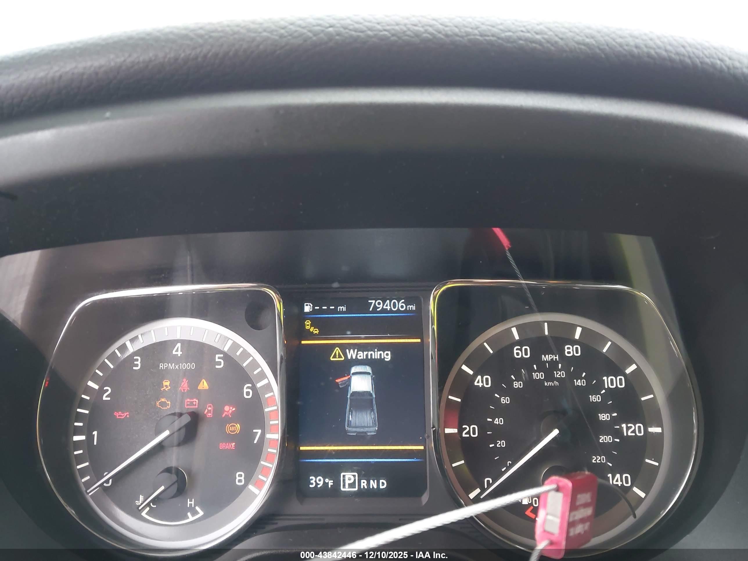 NISSAN TITAN image 7