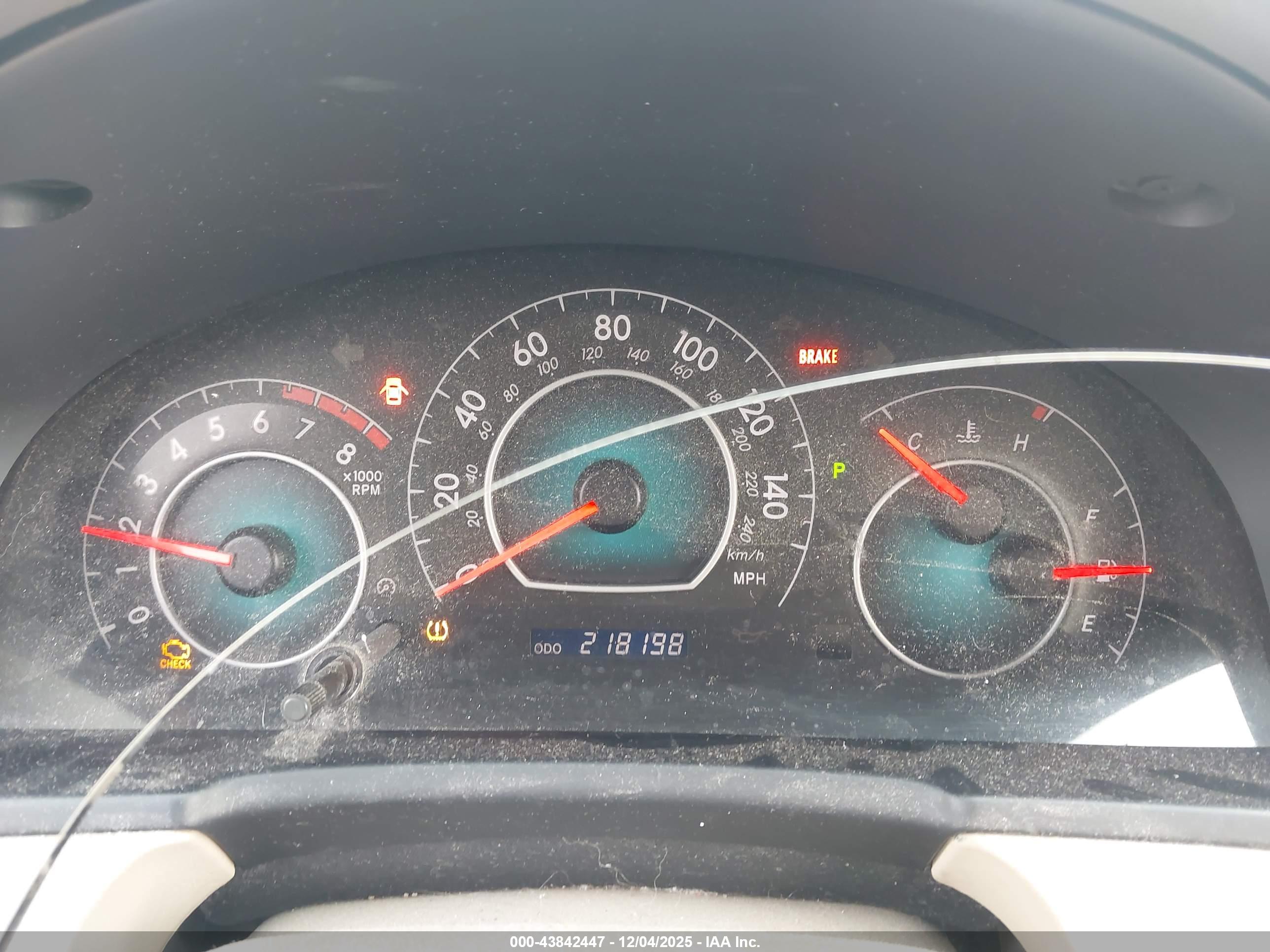 TOYOTA CAMRY image 7