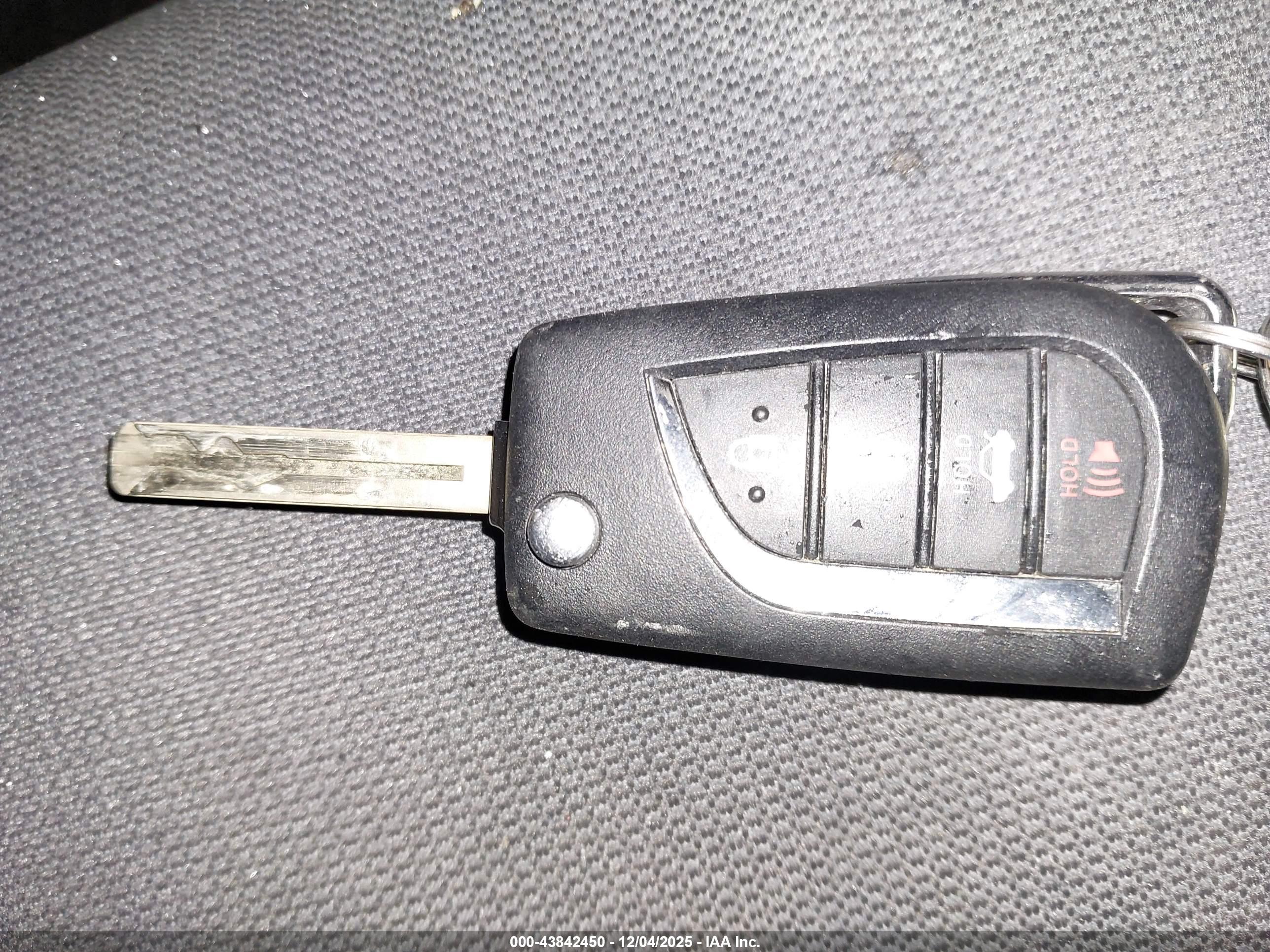 TOYOTA COROLLA image 11