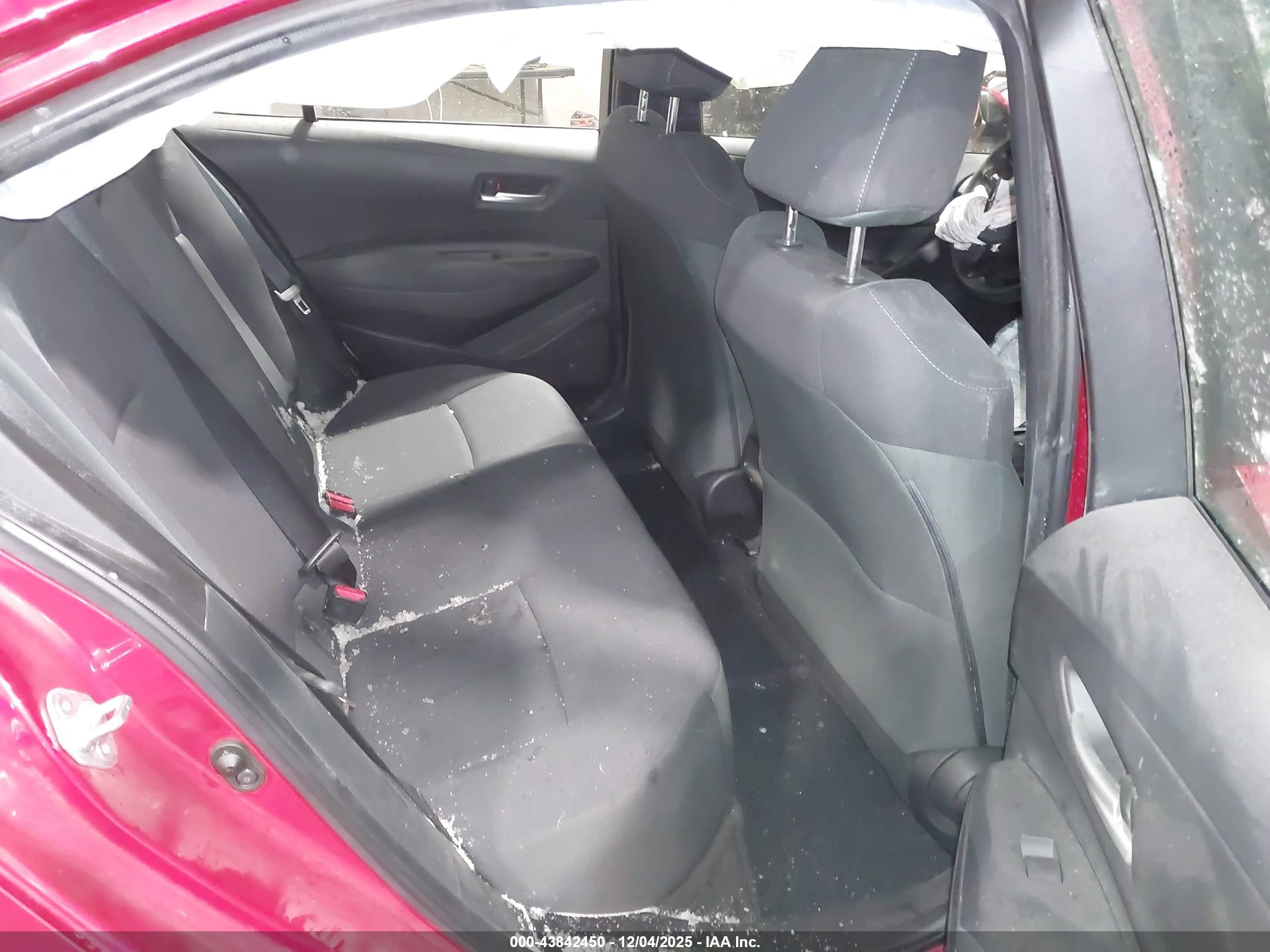 TOYOTA COROLLA image 8
