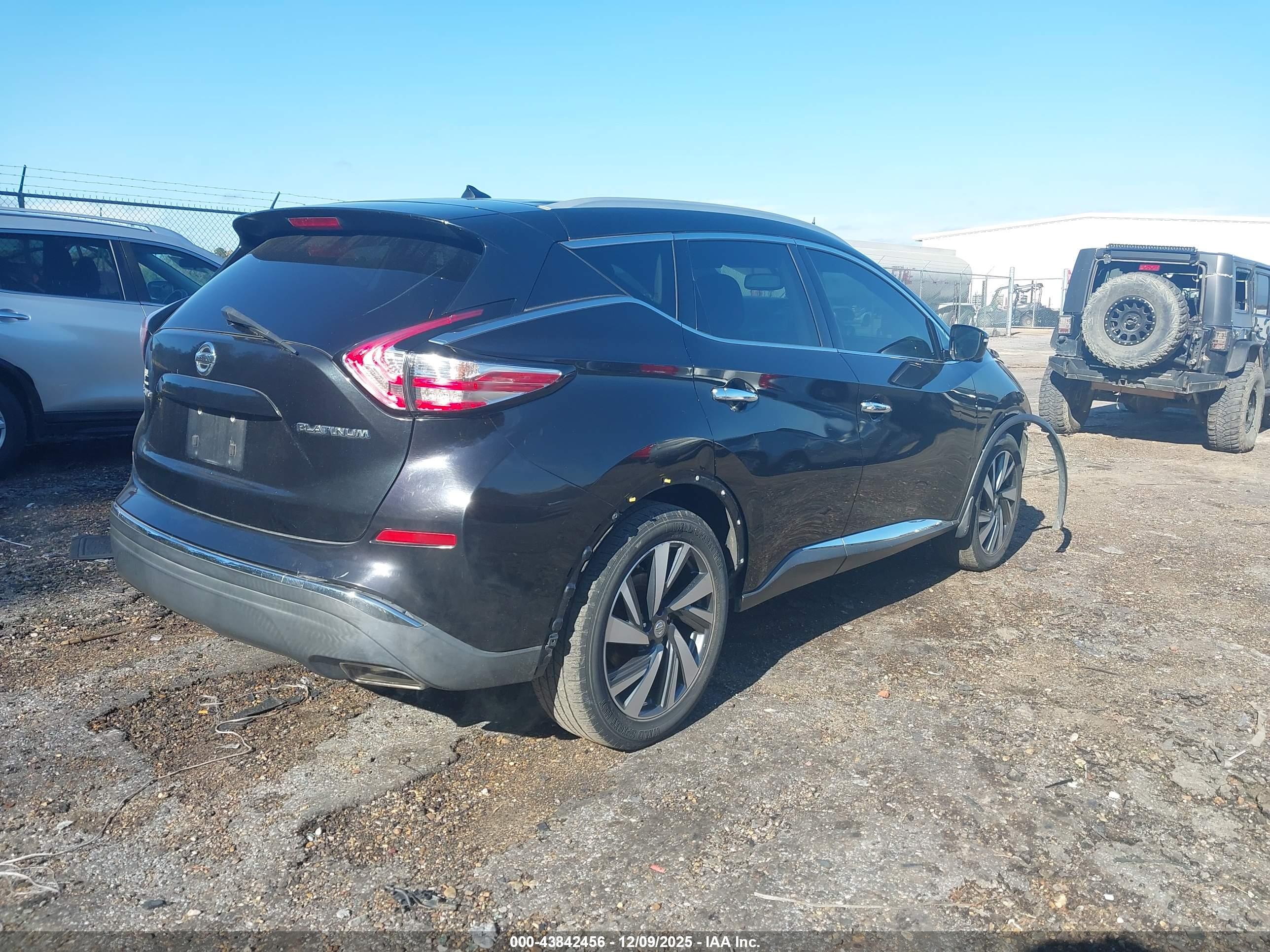 NISSAN MURANO image 4