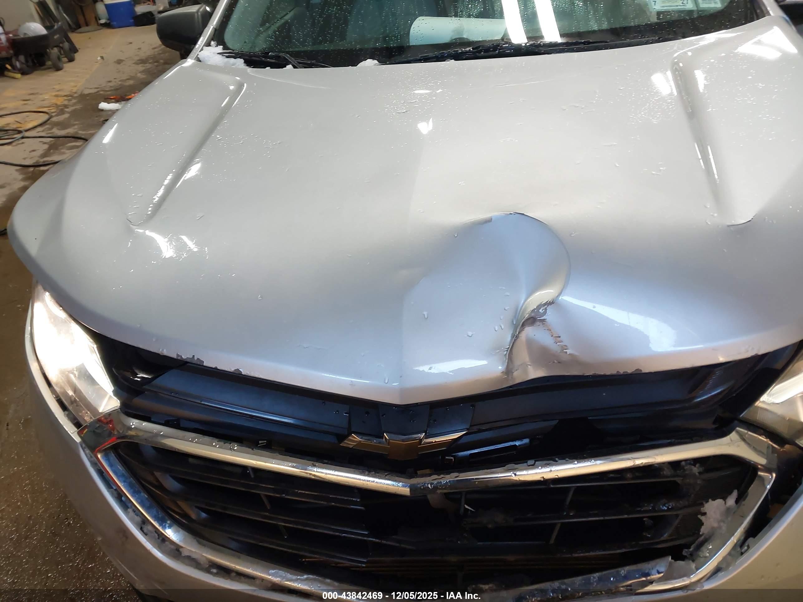 CHEVROLET EQUINOX image 10