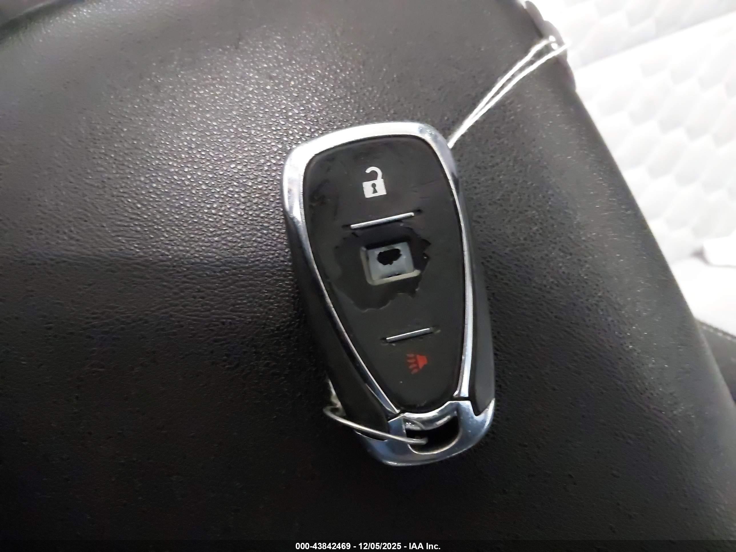 CHEVROLET EQUINOX image 11