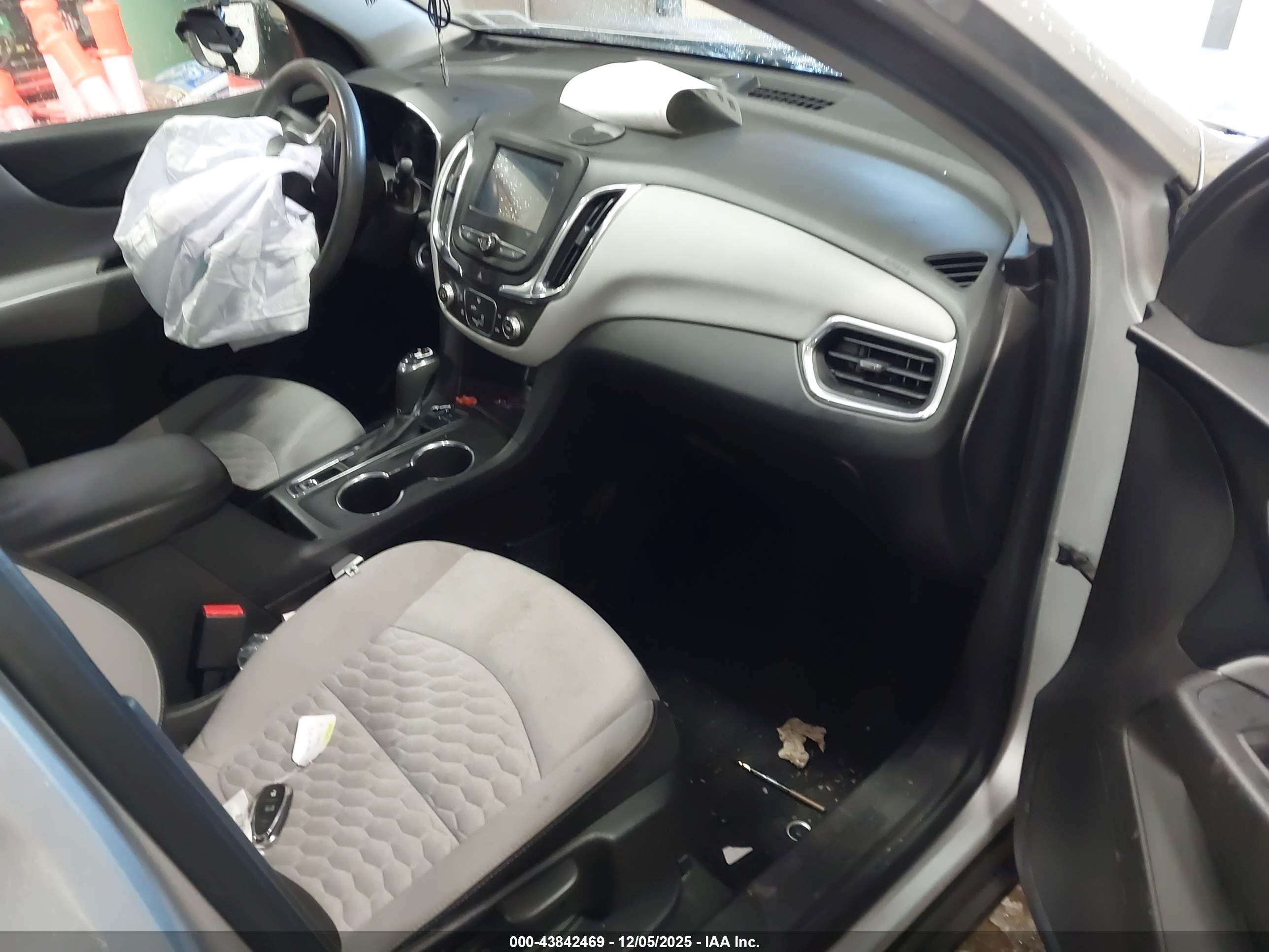 CHEVROLET EQUINOX image 5