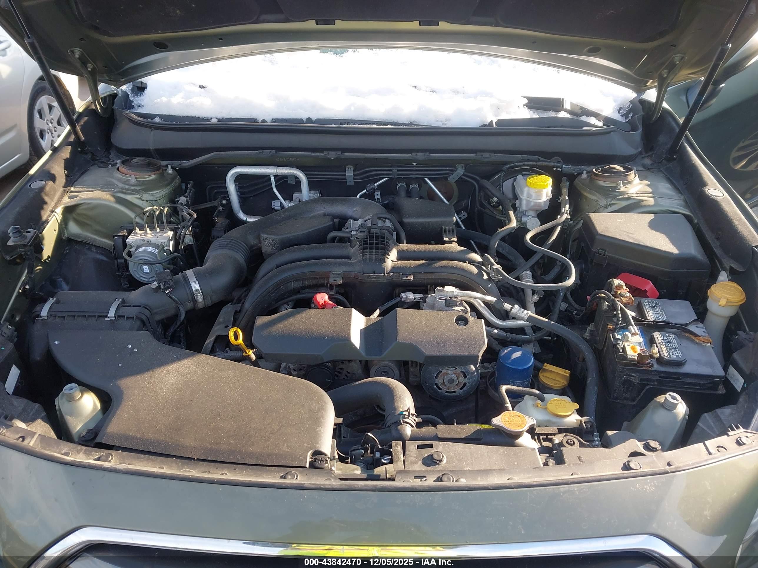 SUBARU OUTBACK image 10