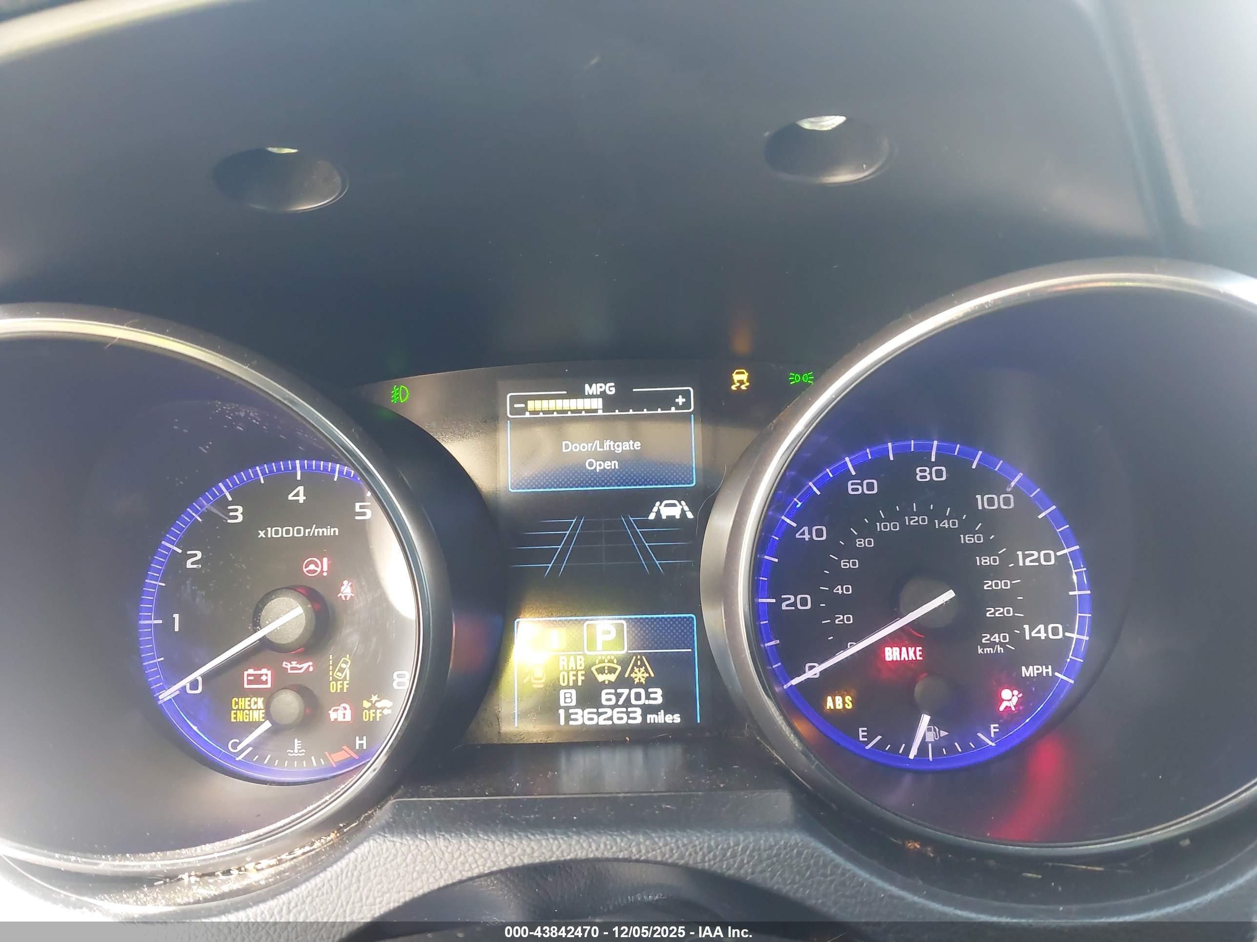 SUBARU OUTBACK image 7