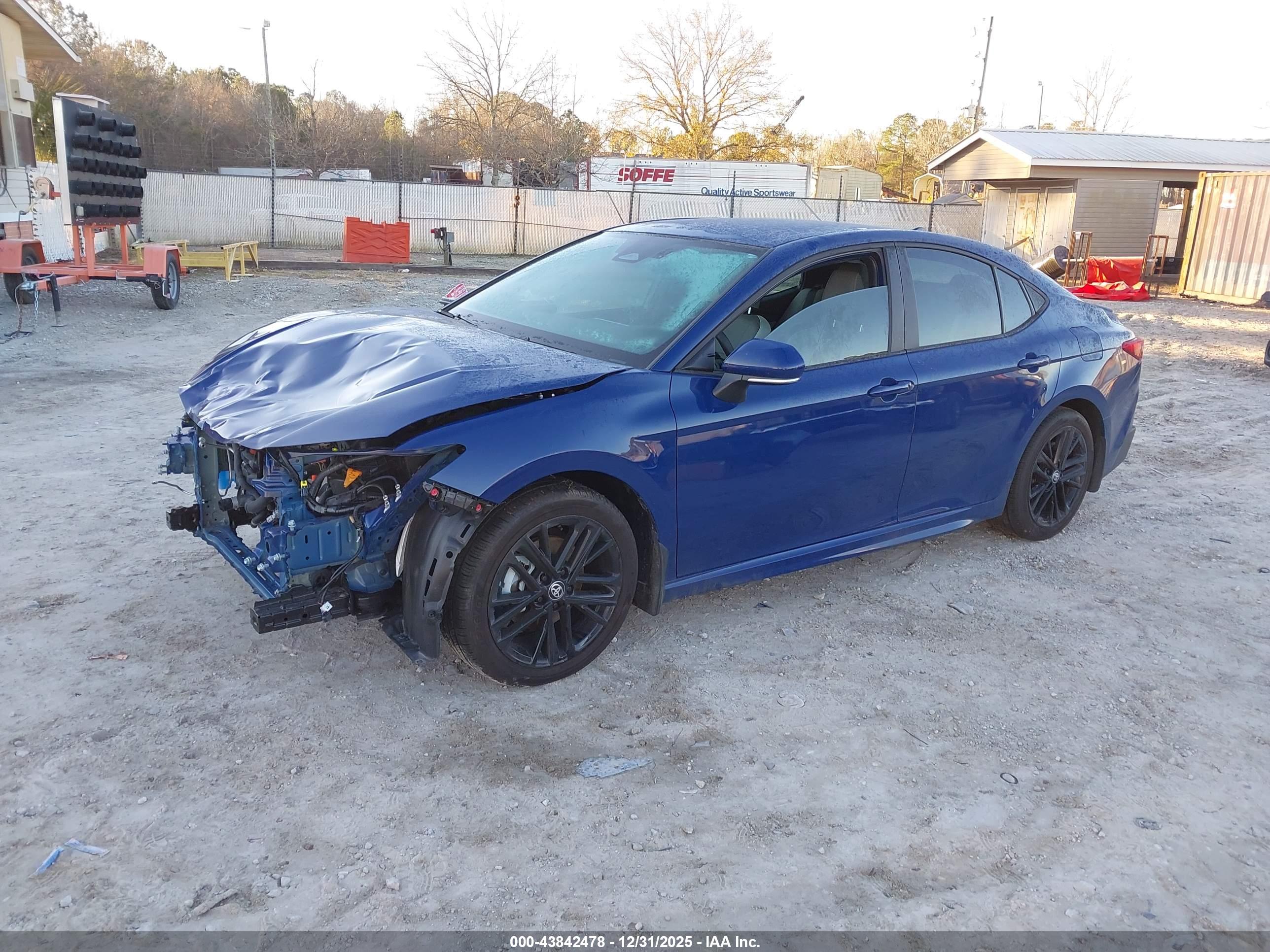 TOYOTA CAMRY image 2