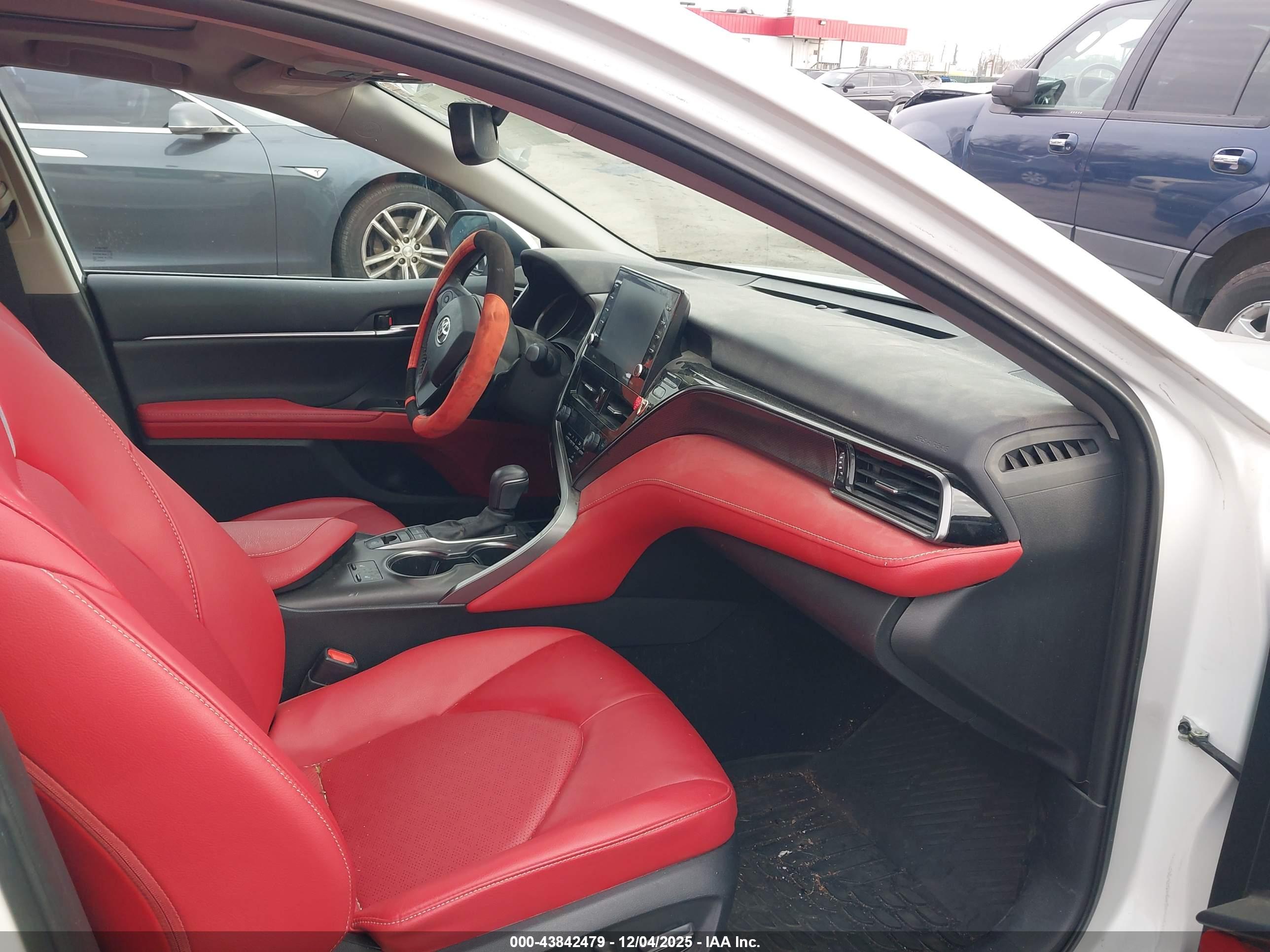 TOYOTA CAMRY image 5
