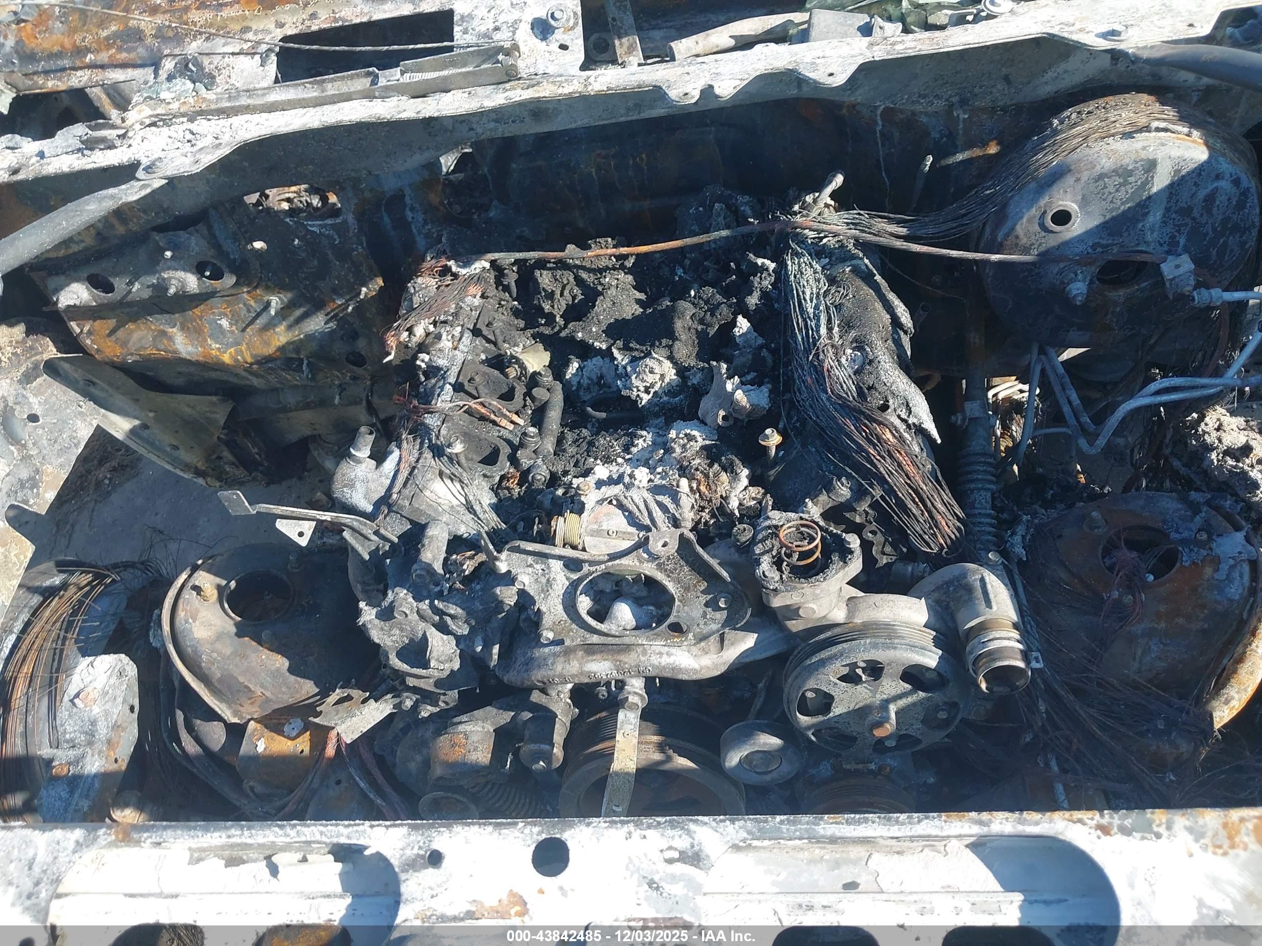 CHEVROLET SILVERADO image 10