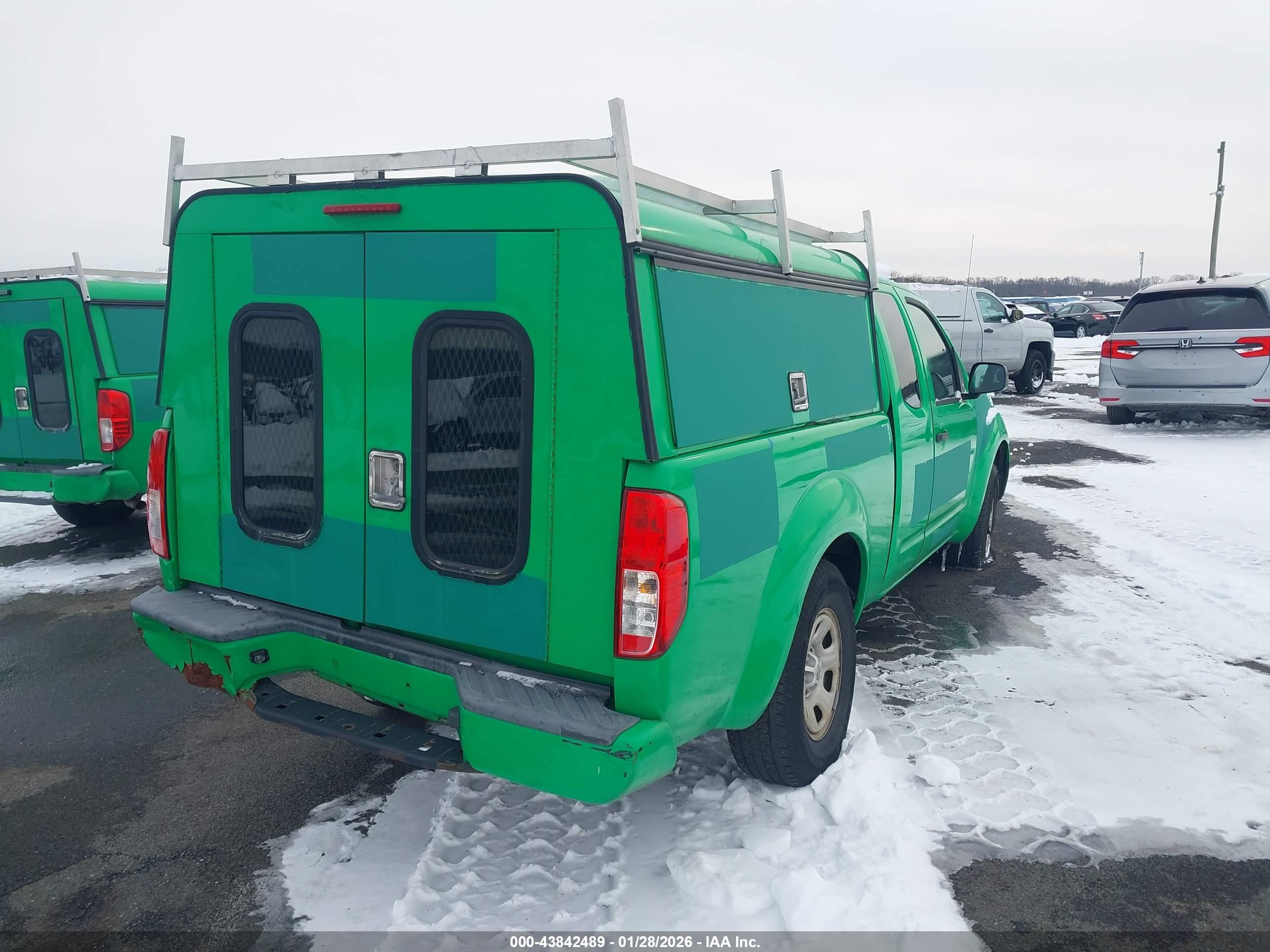 NISSAN FRONTIER image 4