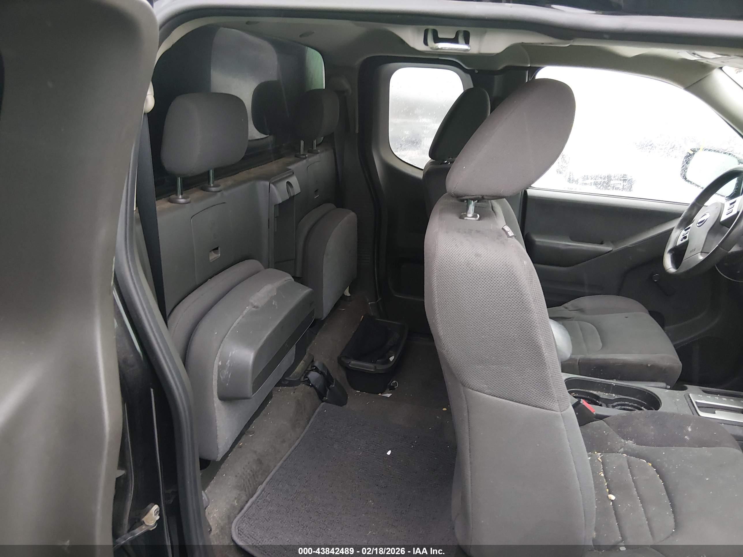 NISSAN FRONTIER image 8