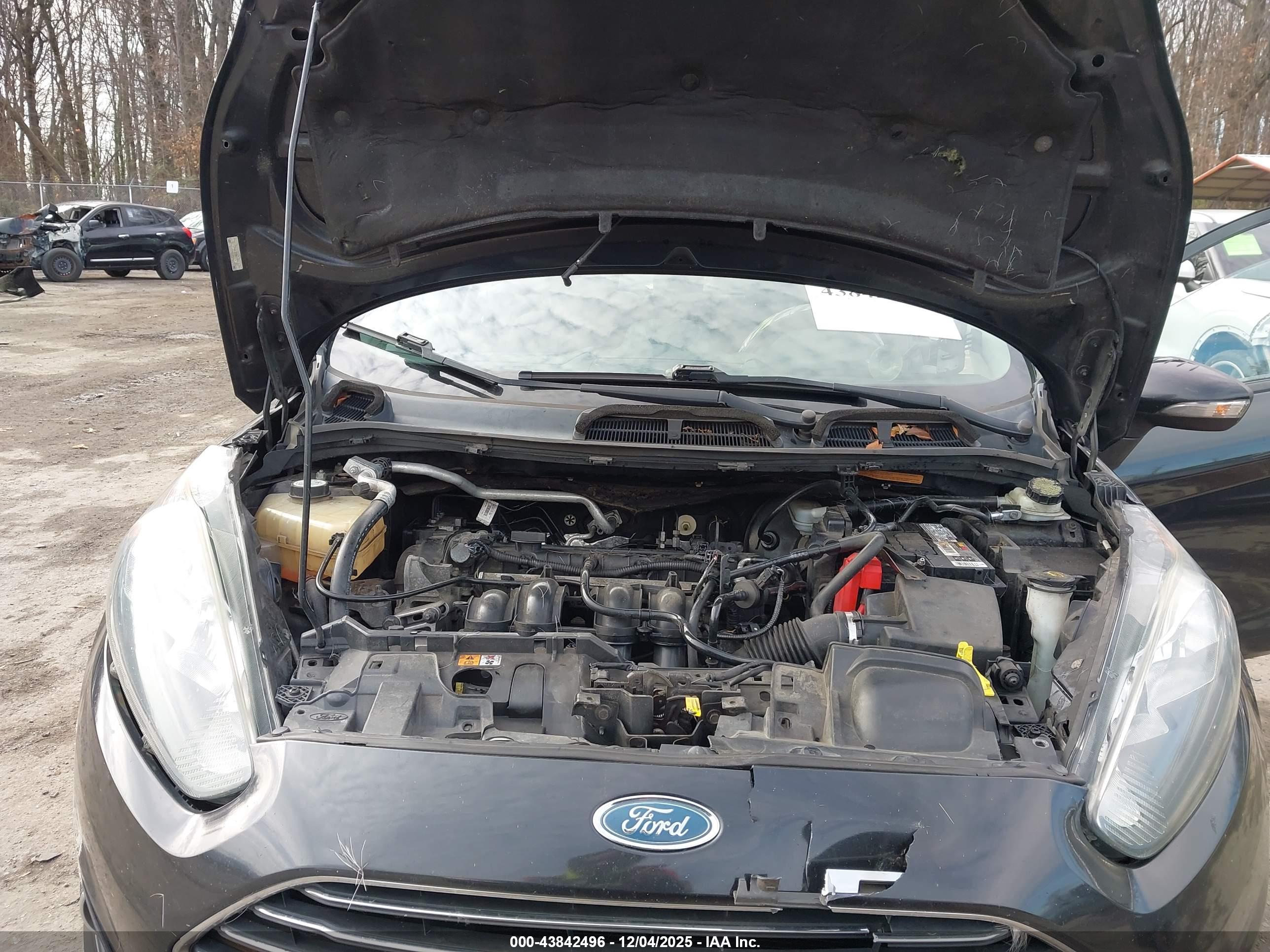 FORD FIESTA image 10