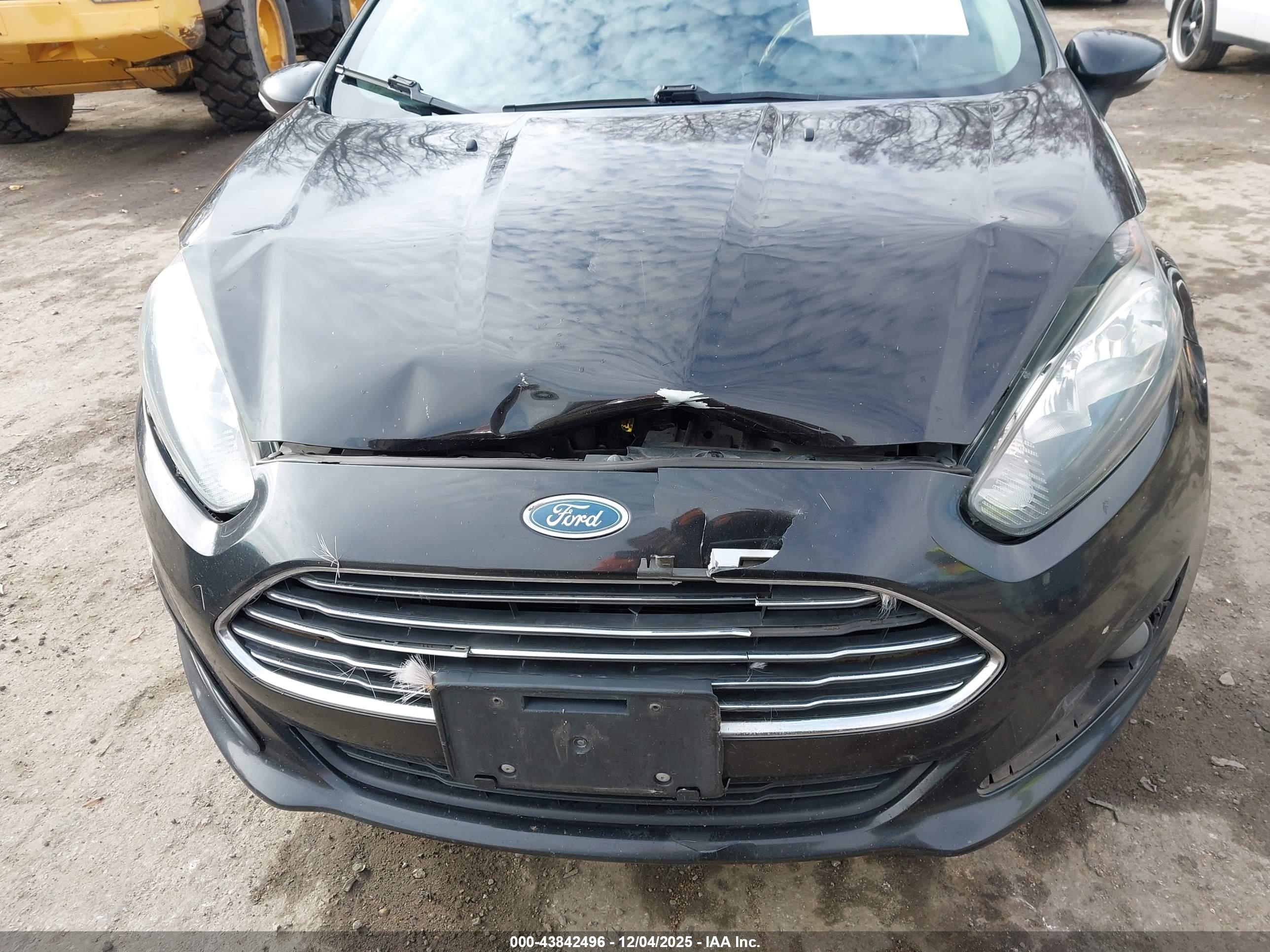 FORD FIESTA image 6