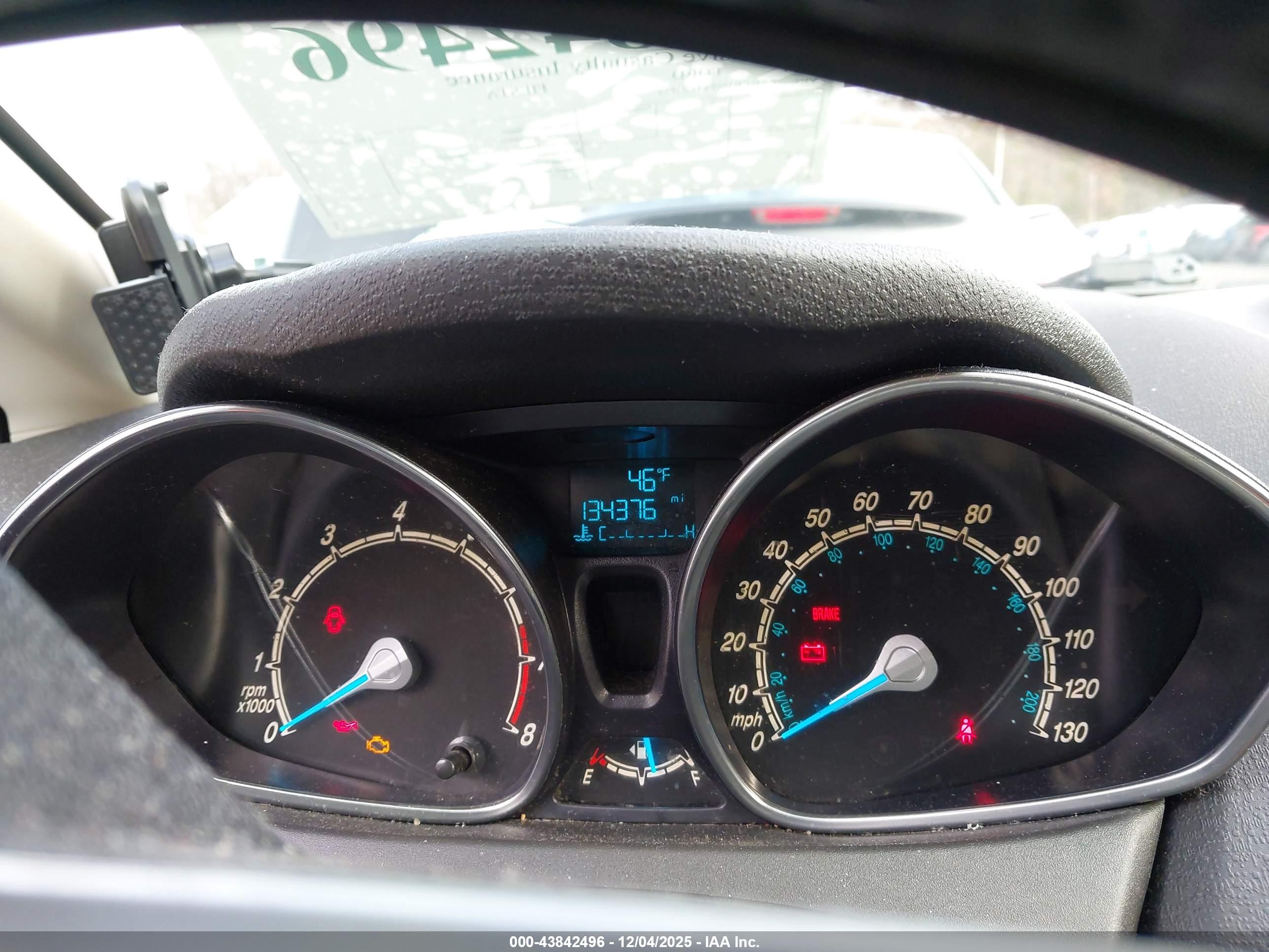 FORD FIESTA image 7